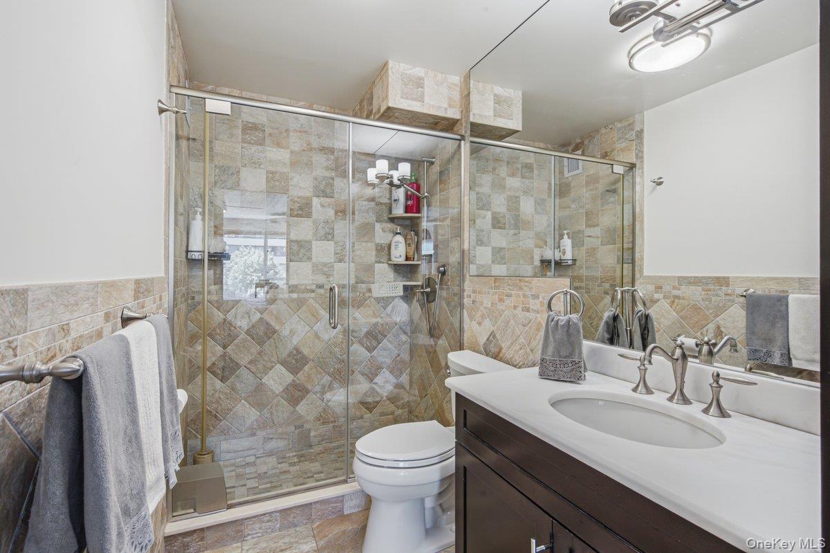 166-25 Powells Cove Boulevard 4m Property Photo 17