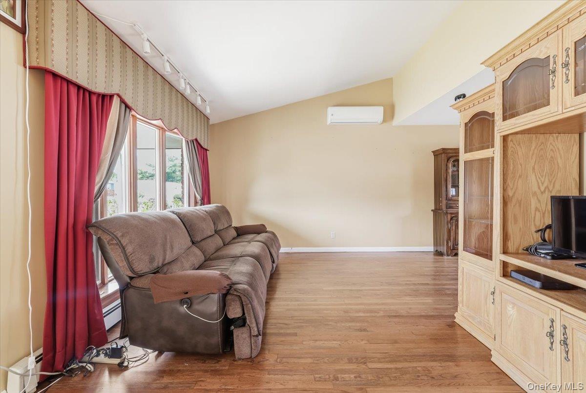 39 Grant Street Property Photo 4