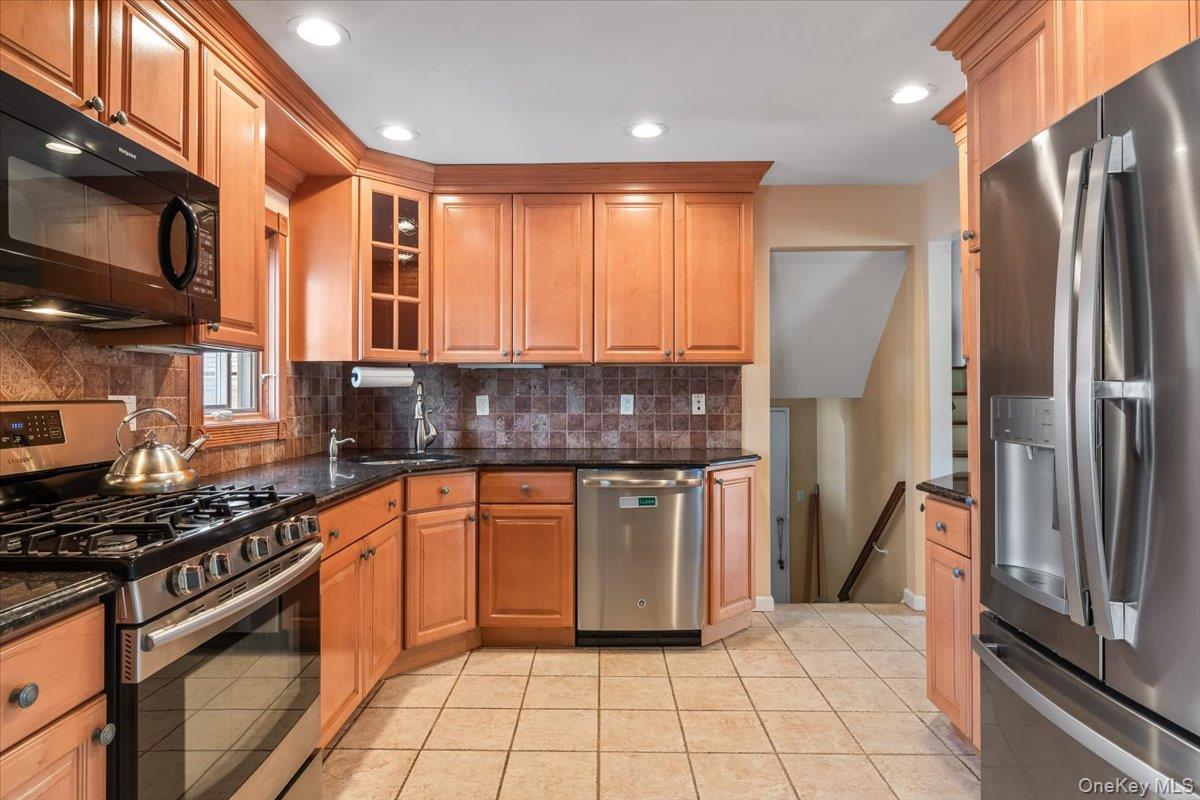 39 Grant Street Property Photo 8