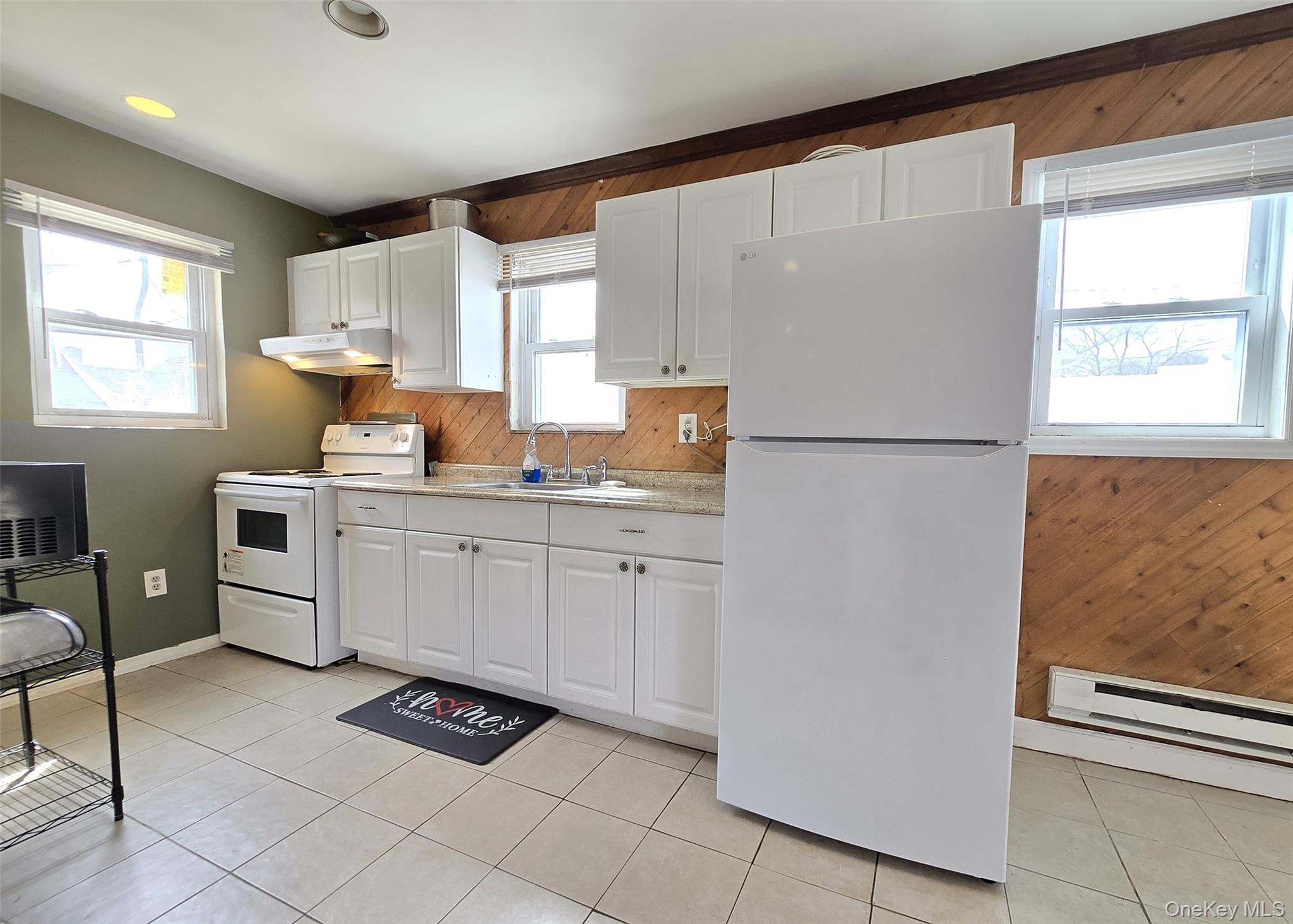 18 Wyandotte Street Property Photo 6
