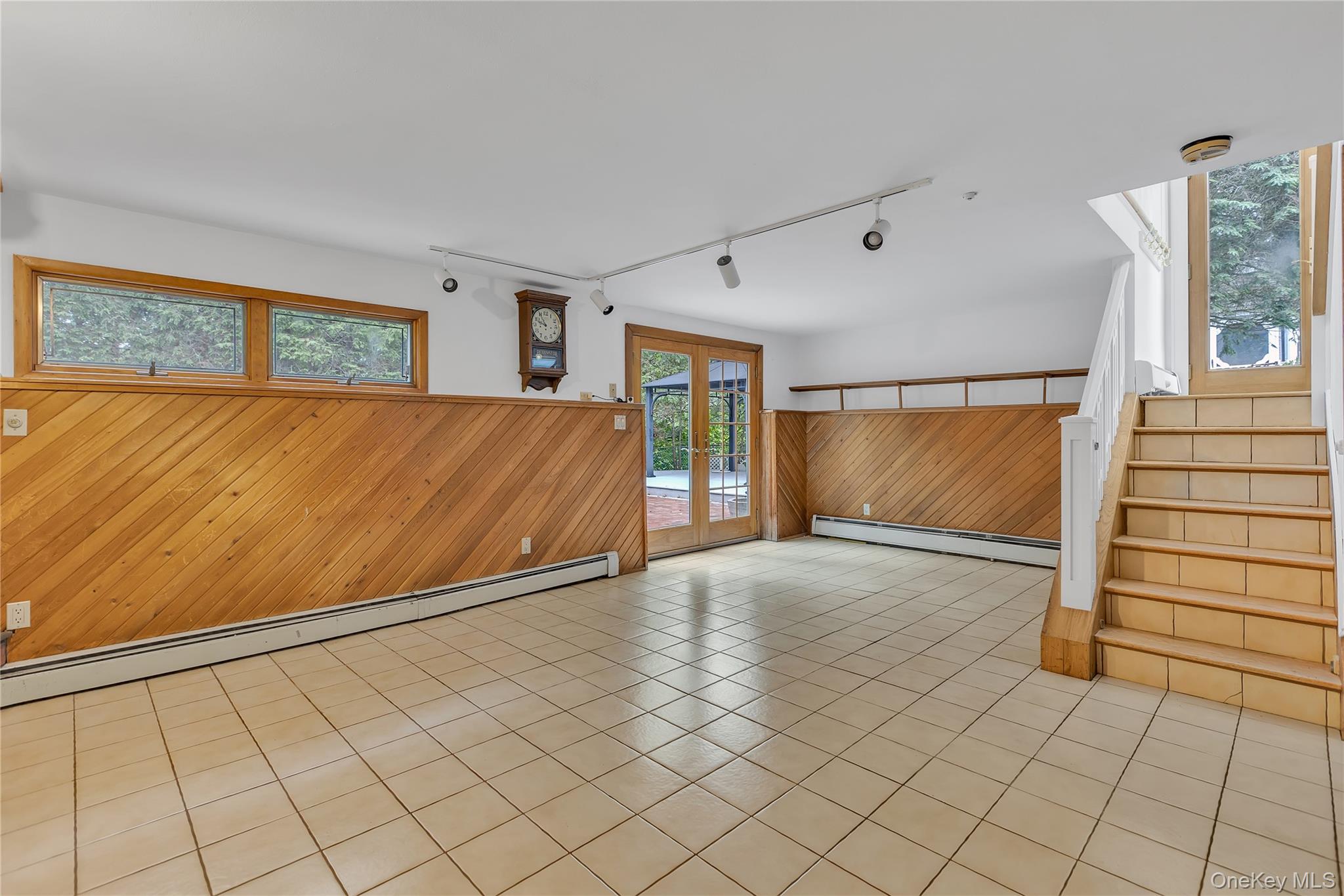 15 Veronica Court Property Photo 25