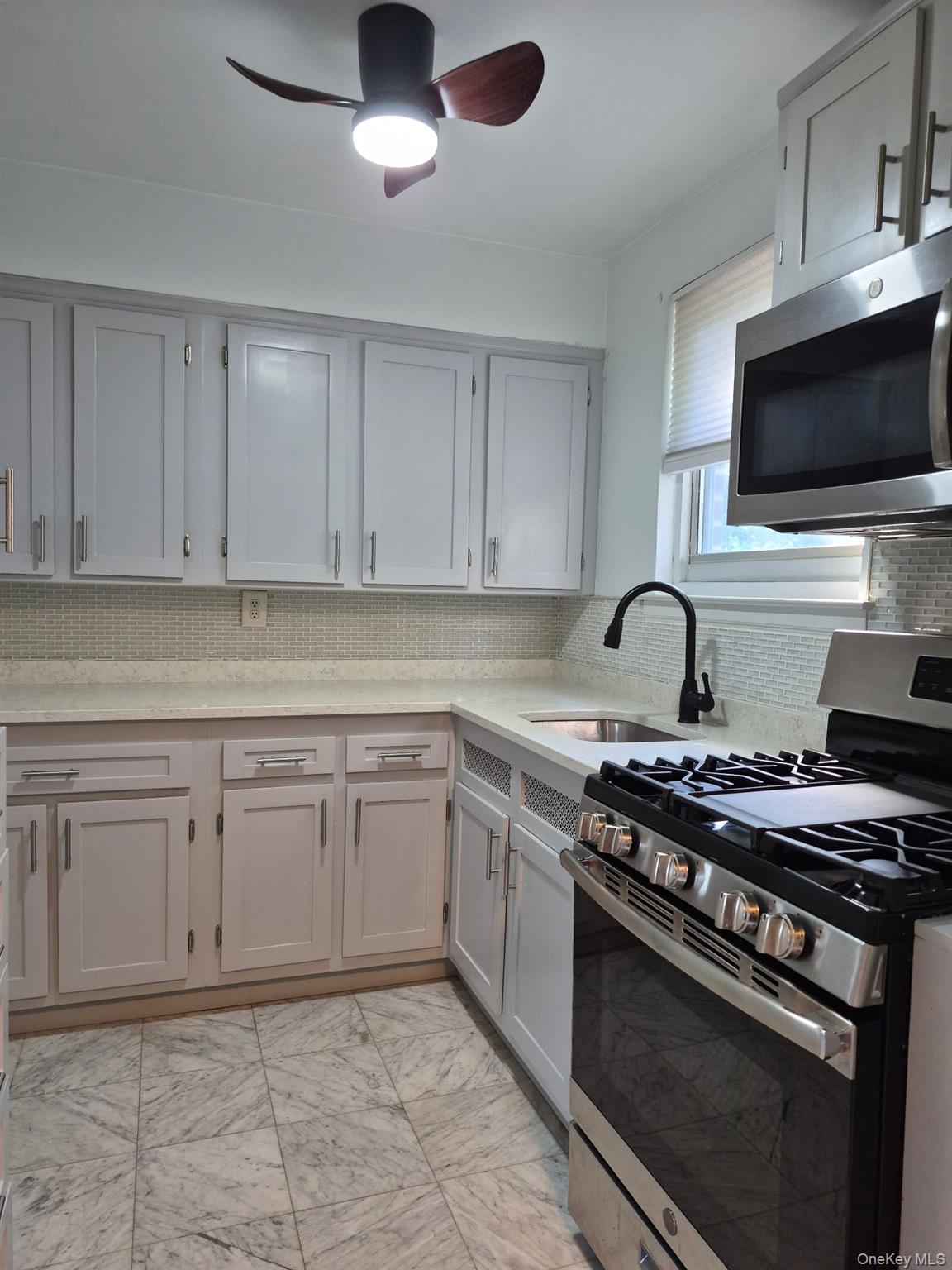 90 Spruce Street 2b Property Photo 12