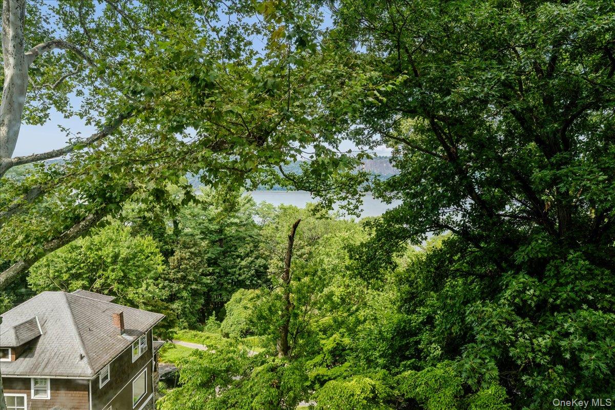 43 Pinecrest Parkway Property Photo 23