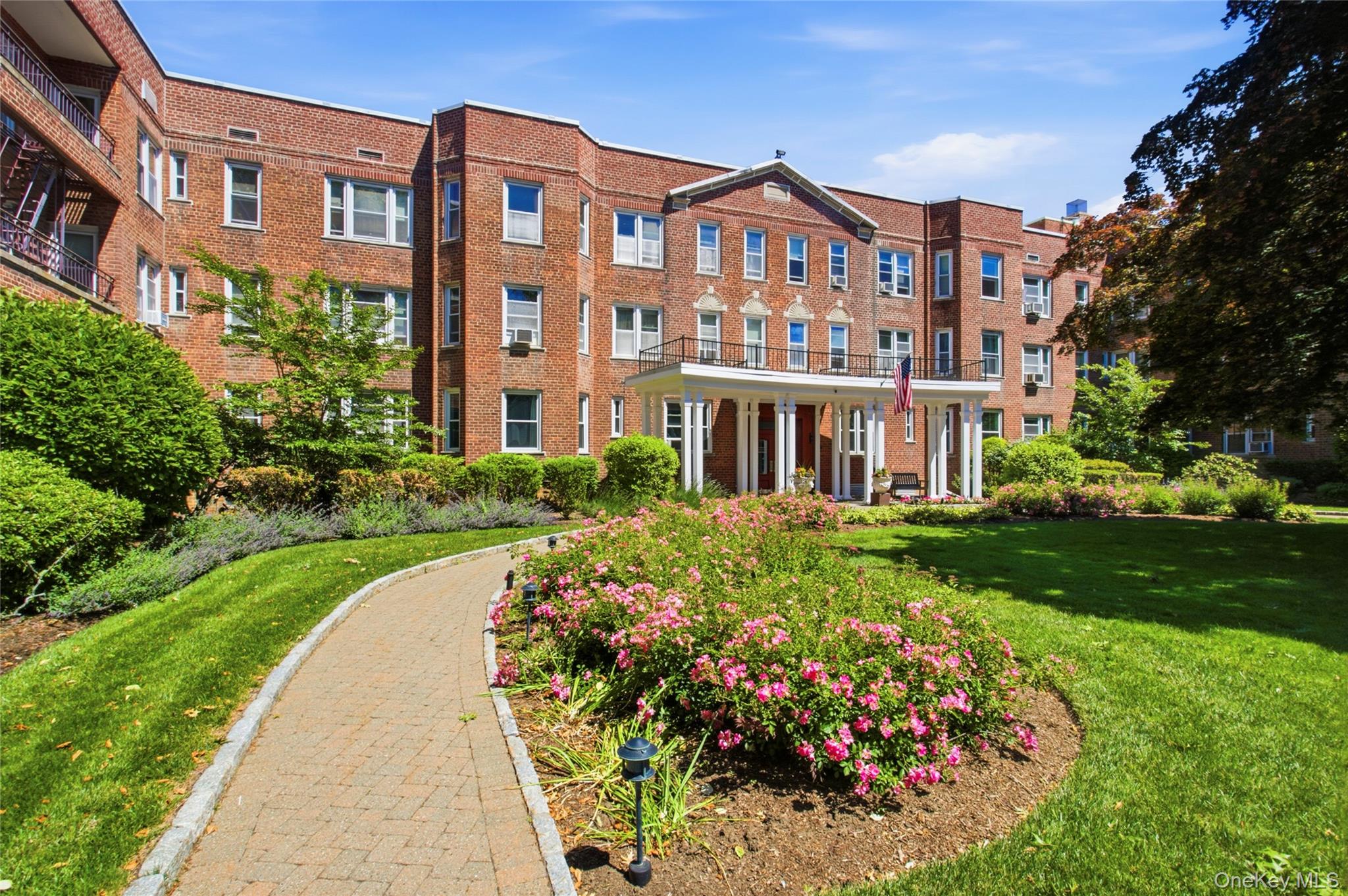 101 Old Mamaroneck Road 3D4 Property Photo 1