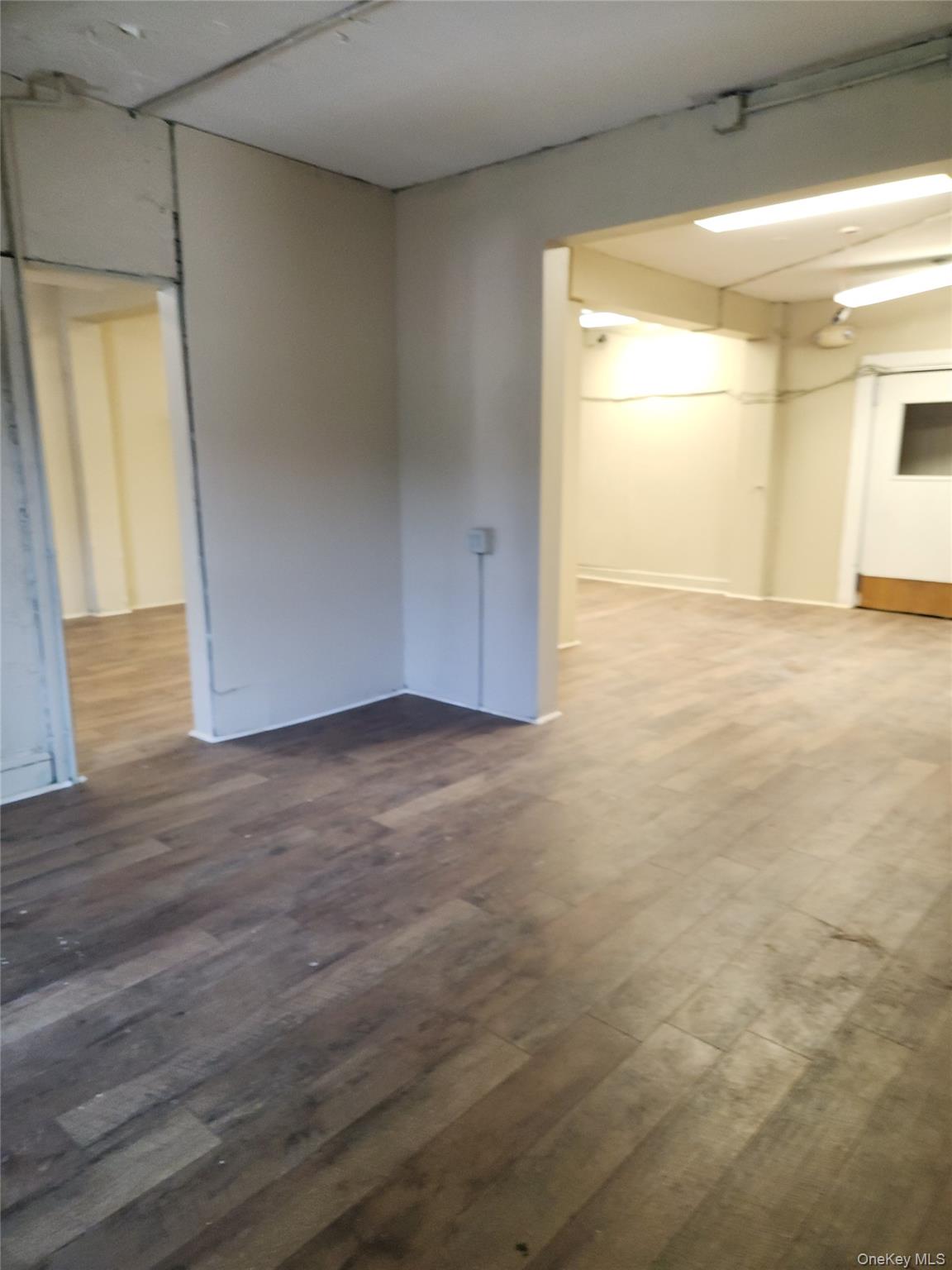 547 Violet Avenue Property Photo 3