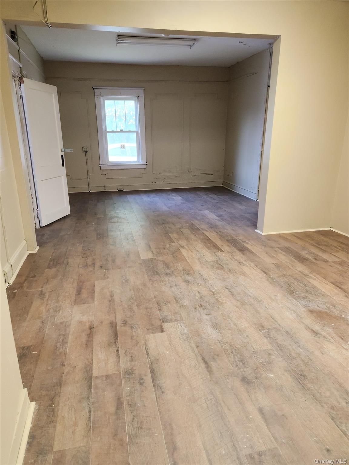 547 Violet Avenue Property Photo 6