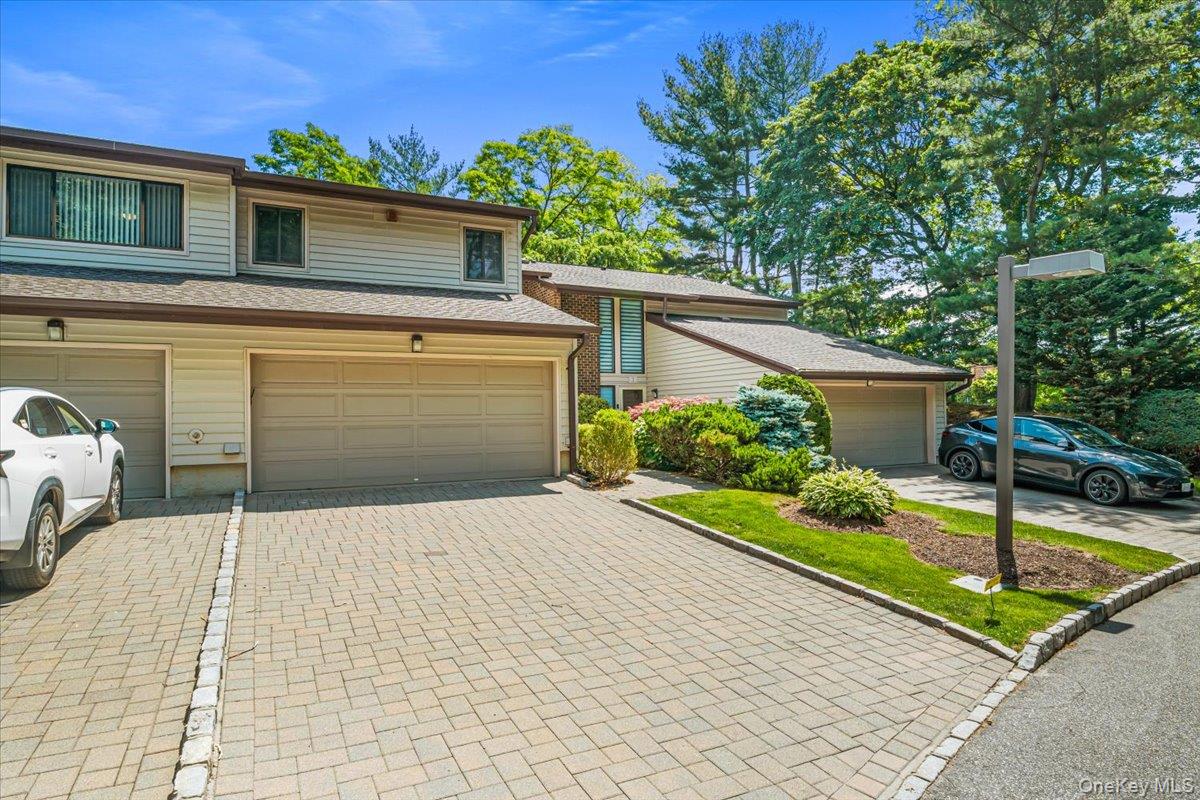 2 Maple Run Drive Property Photo 2