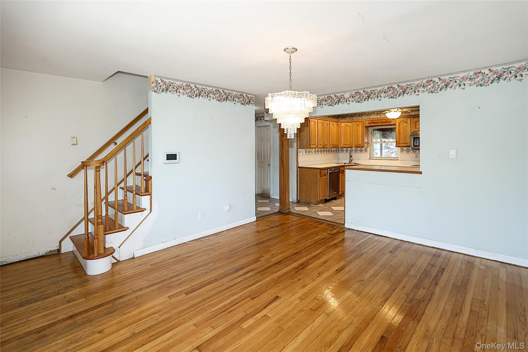20 E Clearwater Road Property Photo 6