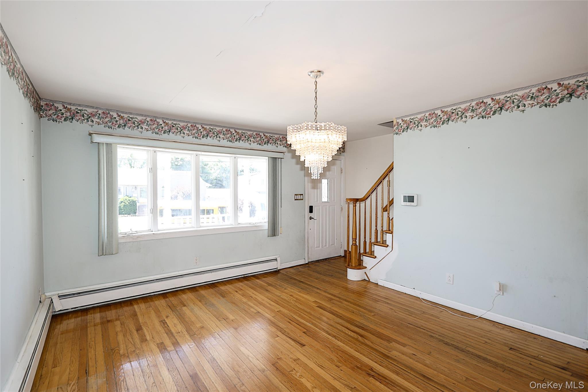 20 E Clearwater Road Property Photo 7
