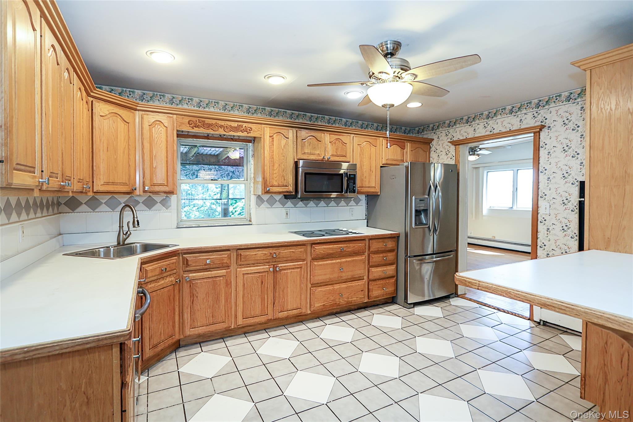 20 E Clearwater Road Property Photo 9