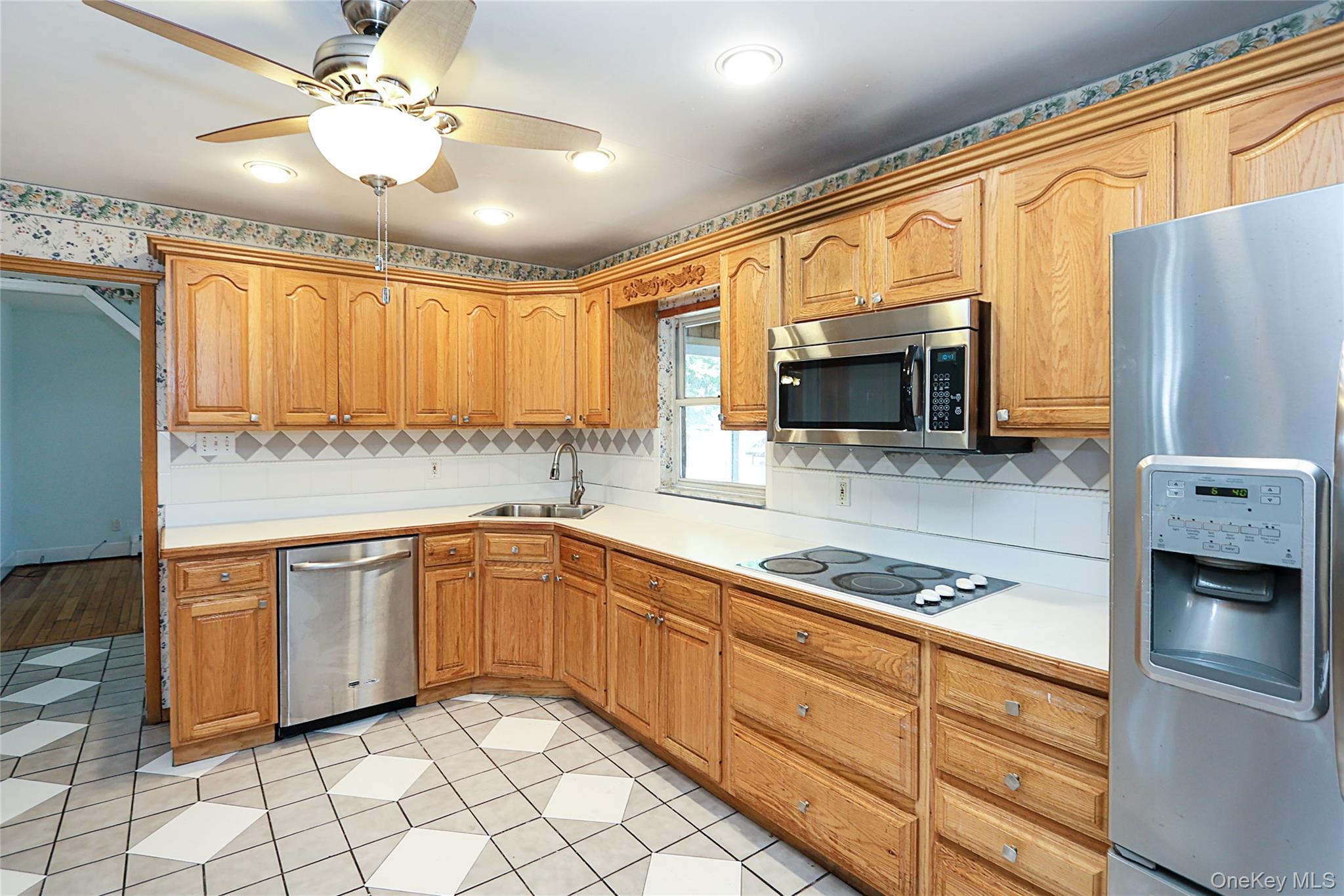 20 E Clearwater Road Property Photo 10