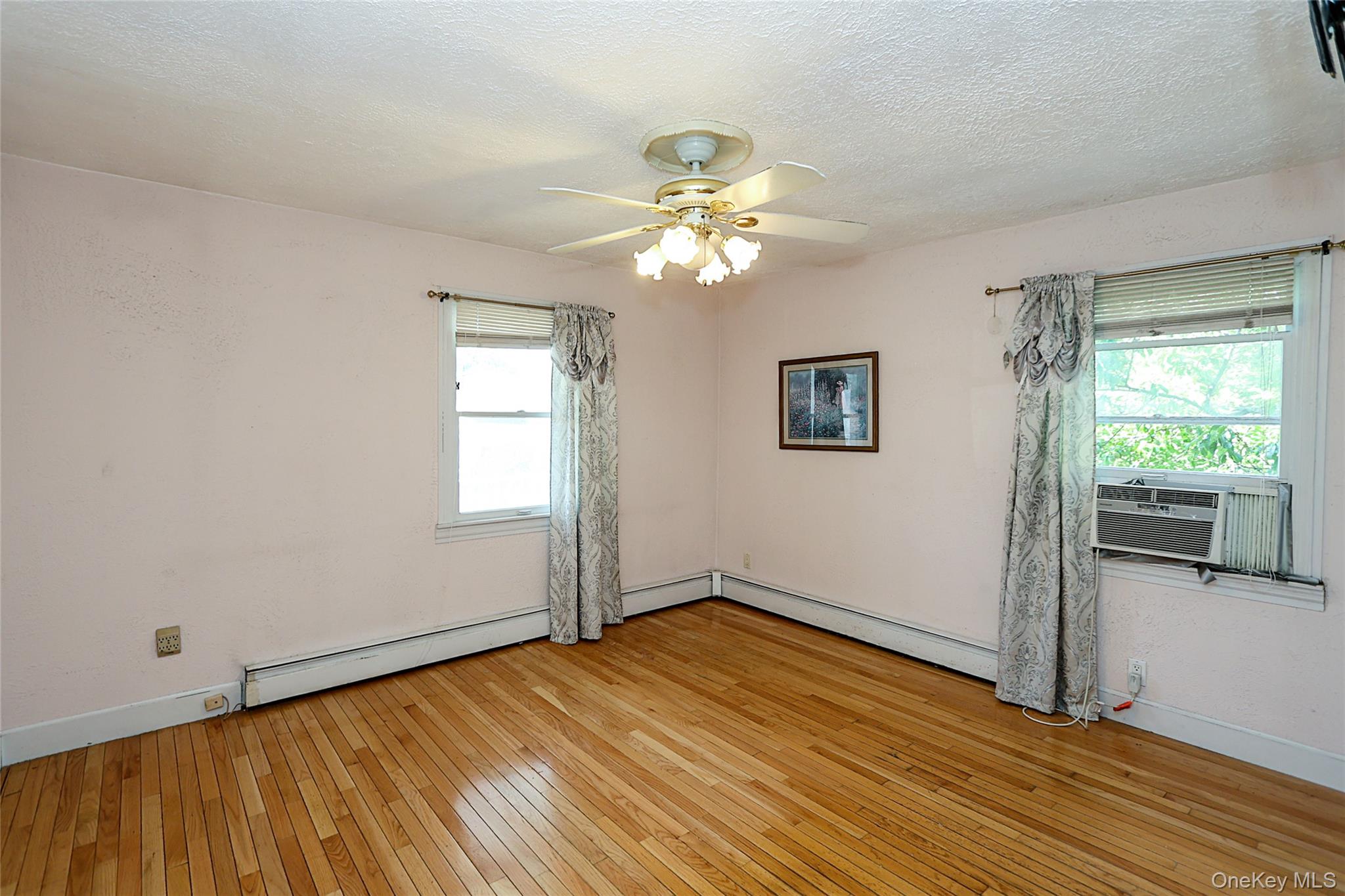 20 E Clearwater Road Property Photo 21