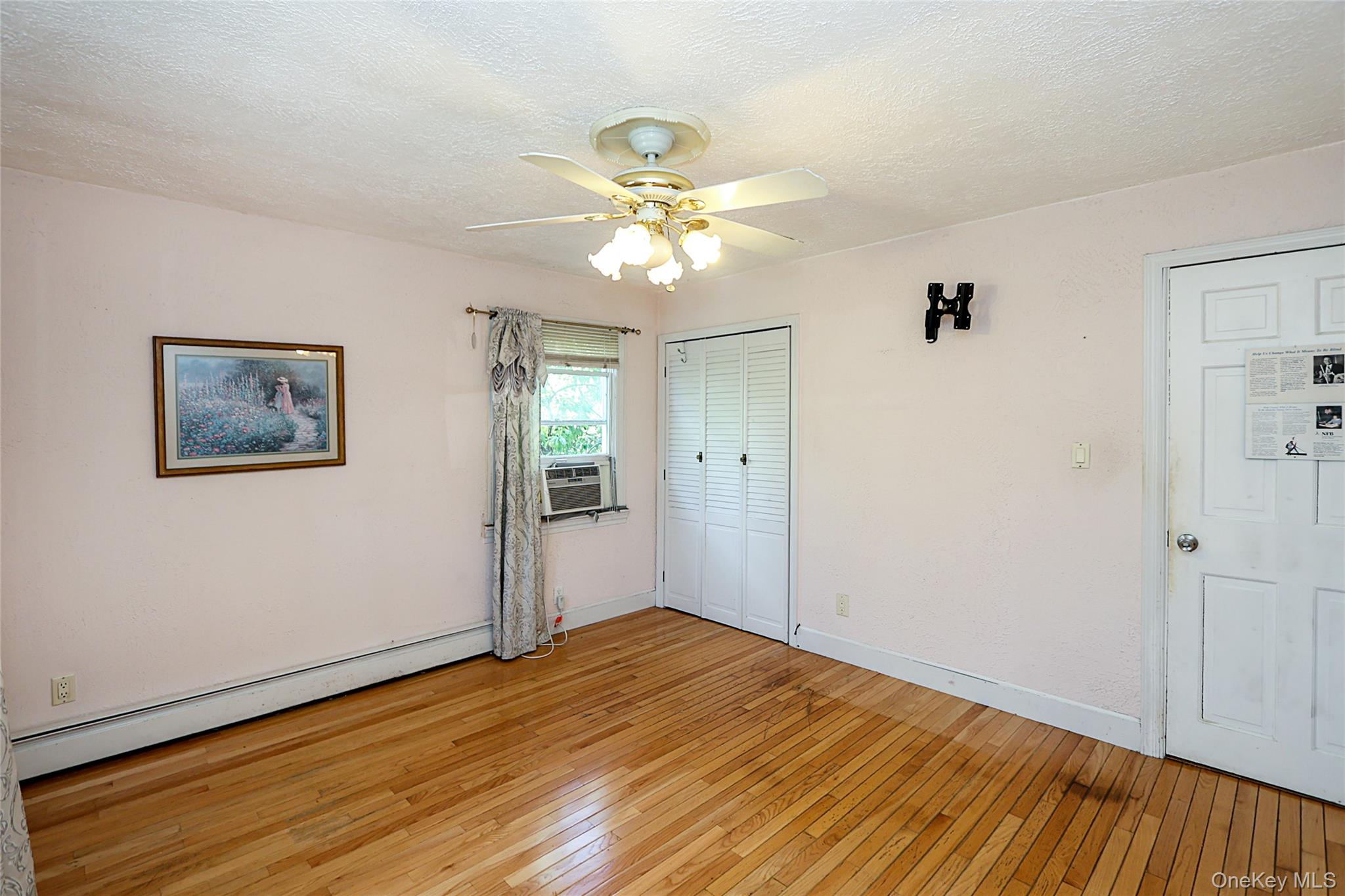20 E Clearwater Road Property Photo 22