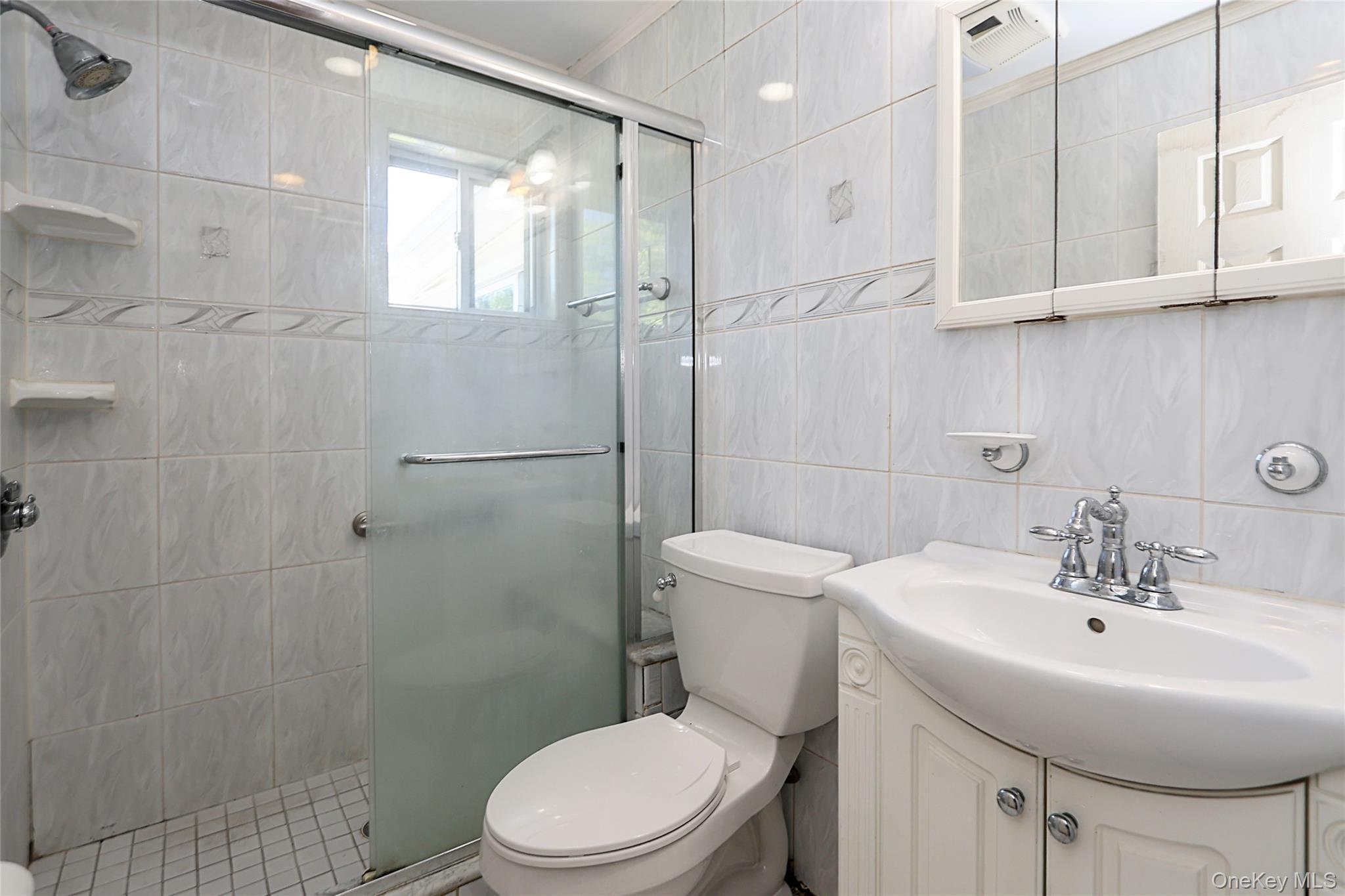 20 E Clearwater Road Property Photo 25
