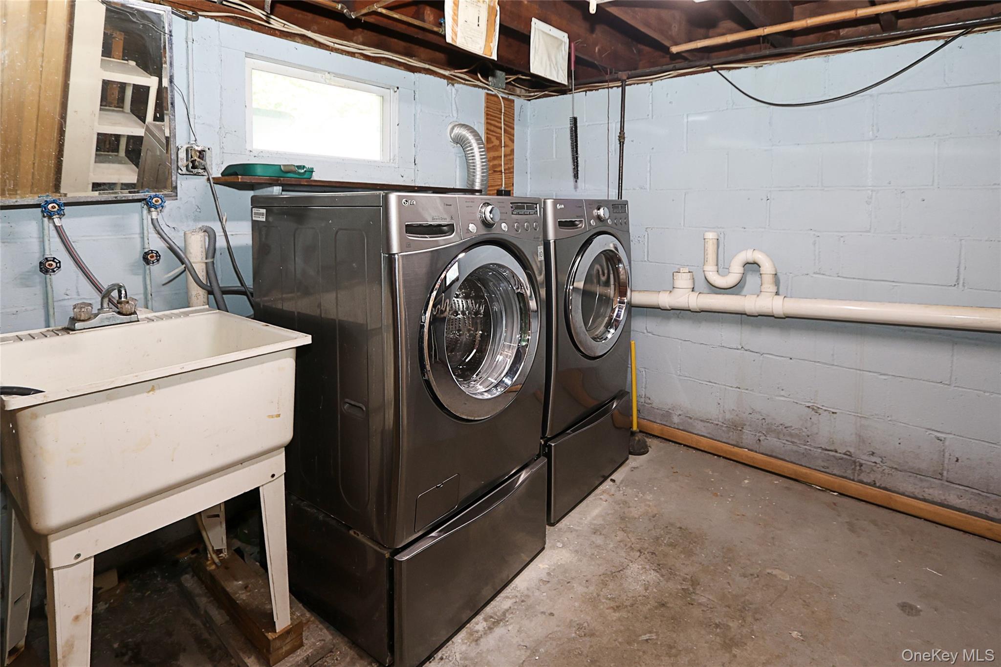 20 E Clearwater Road Property Photo 34