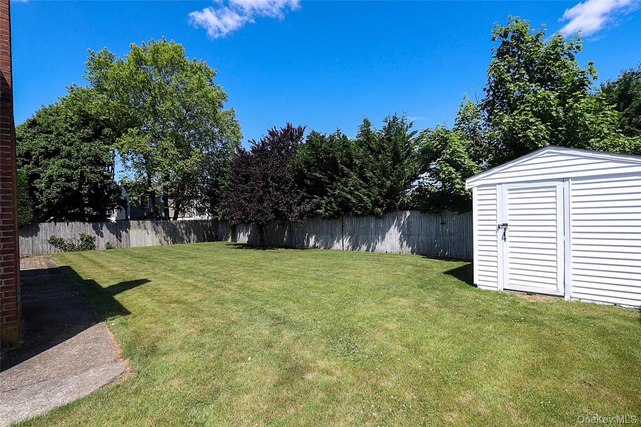 20 E Clearwater Road Property Photo 36