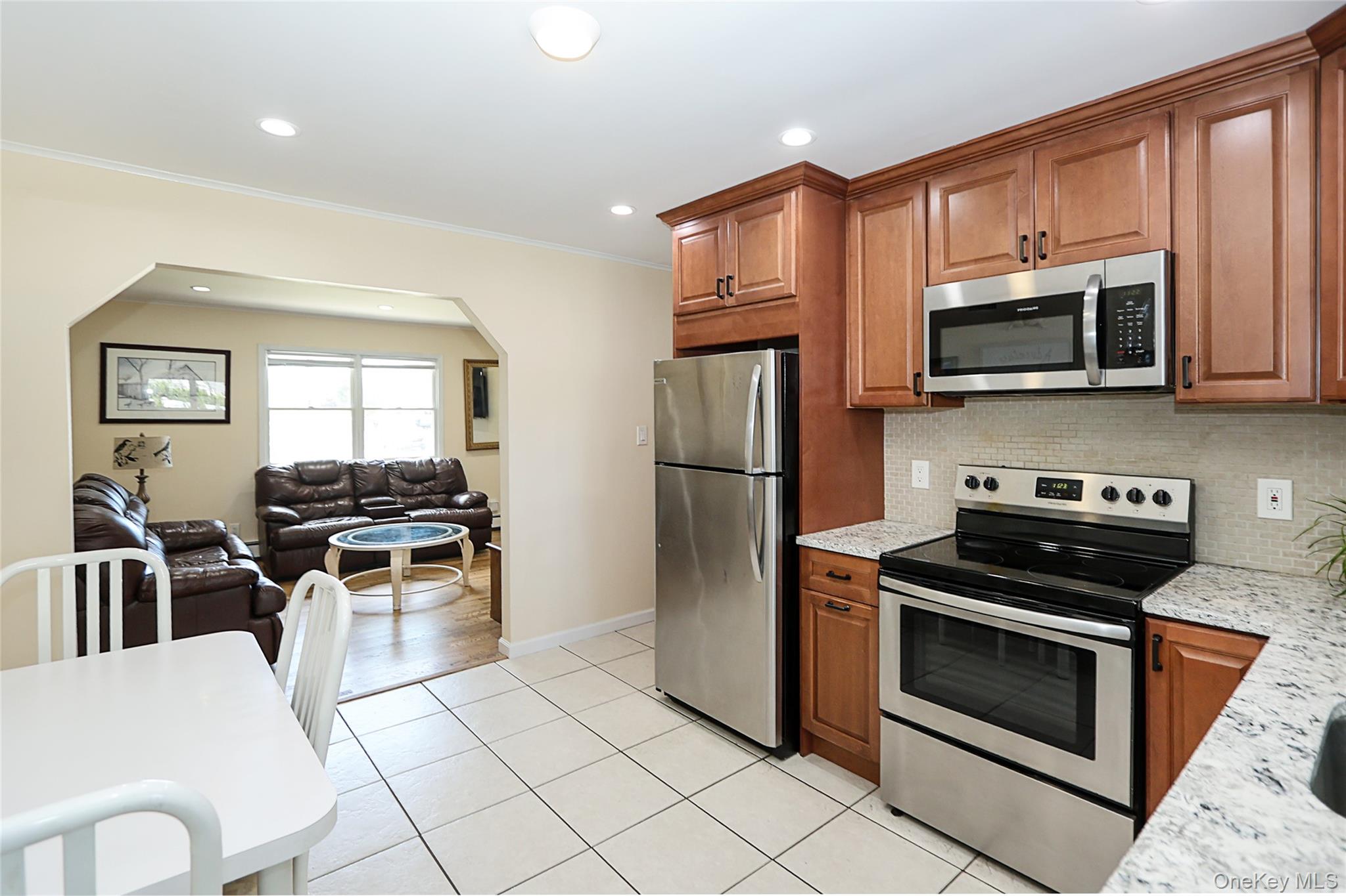 161 Arlyn Drive Property Photo 7
