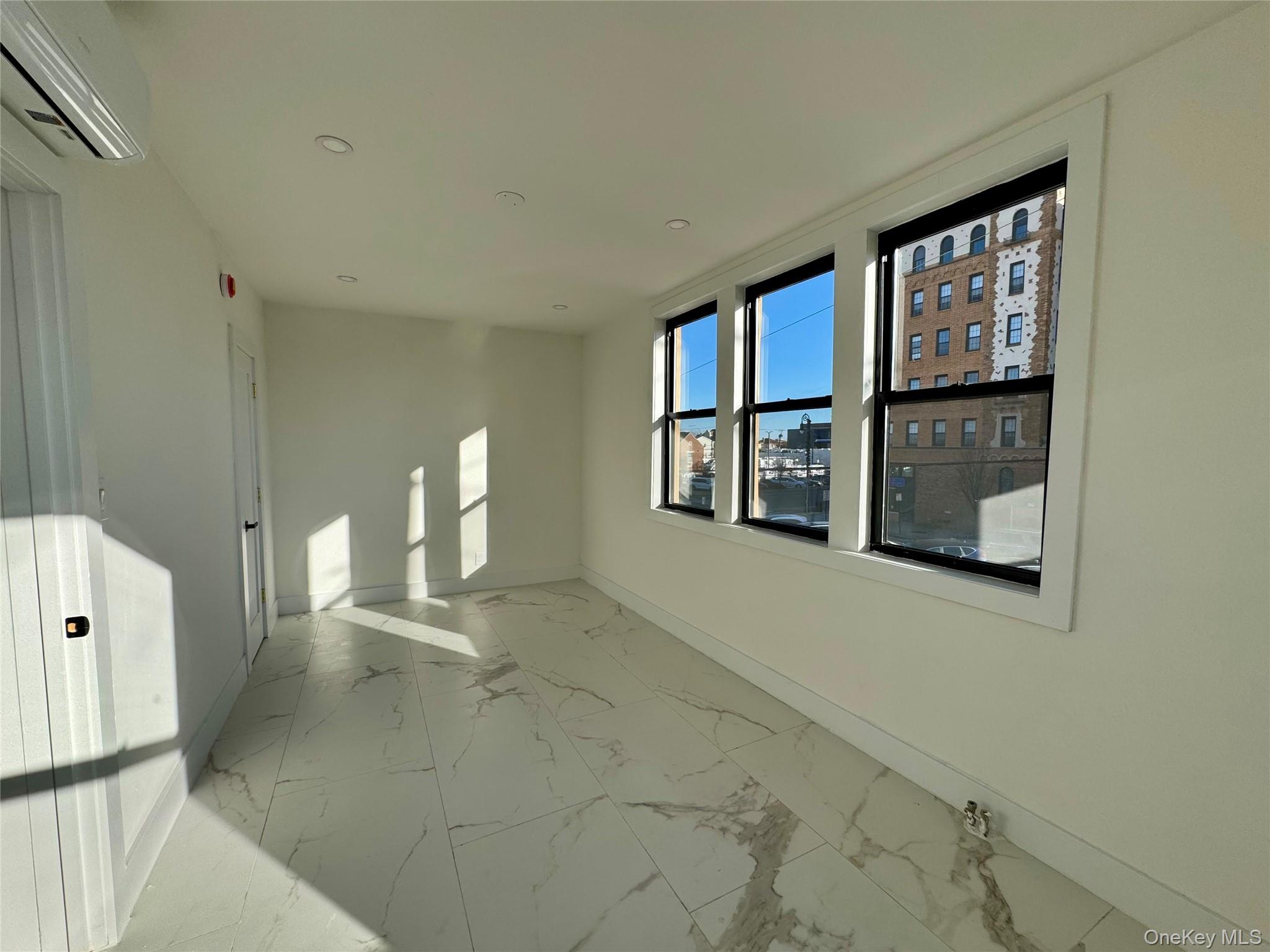 78-84 E Park Avenue Property Photo 10