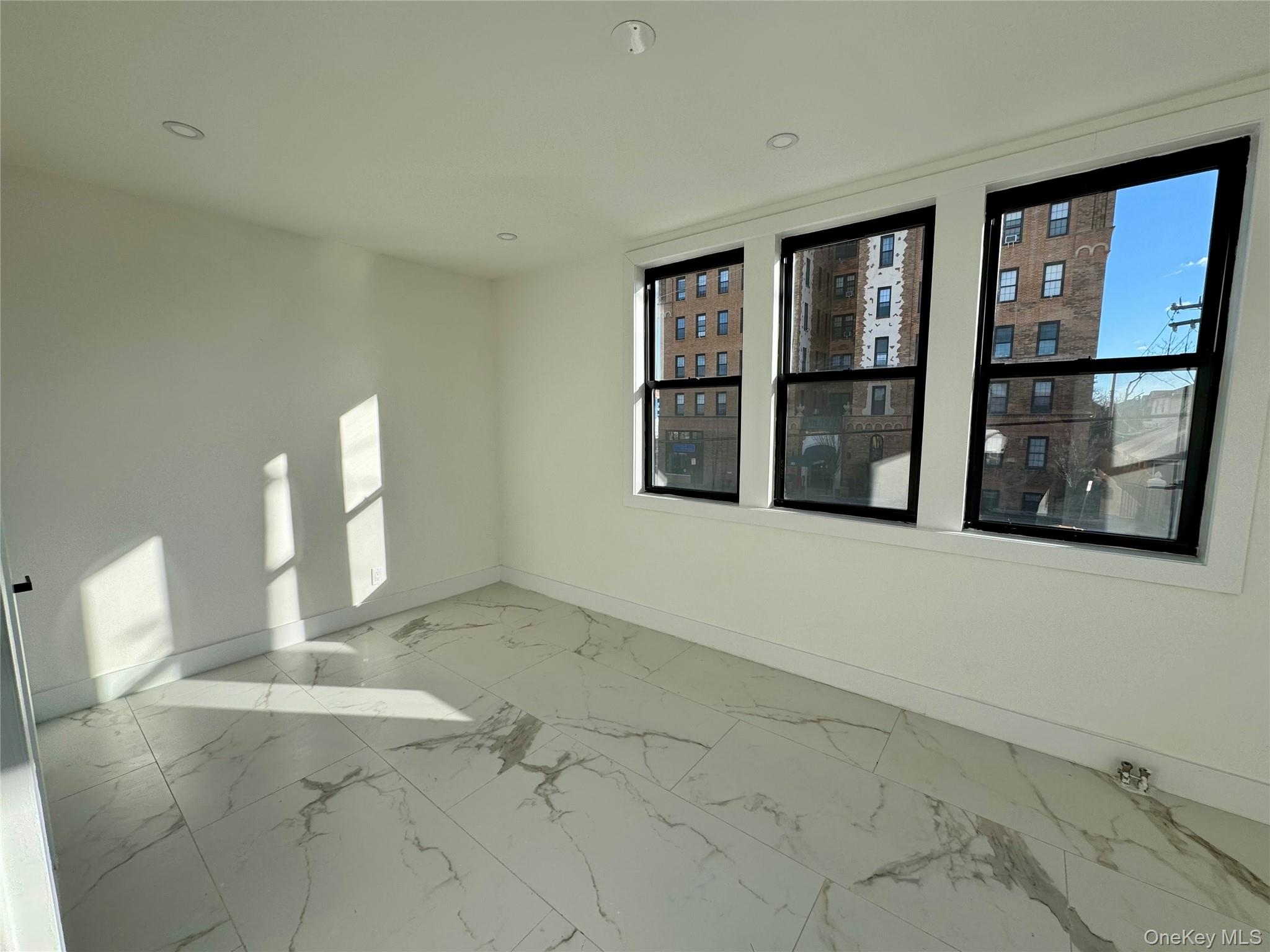 78-84 E Park Avenue Property Photo 14