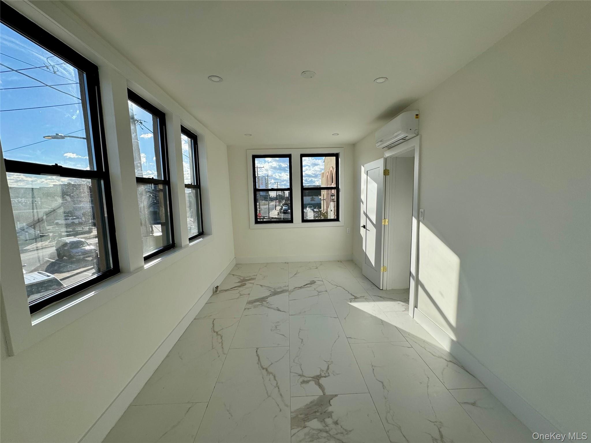 78-84 E Park Avenue Property Photo 15