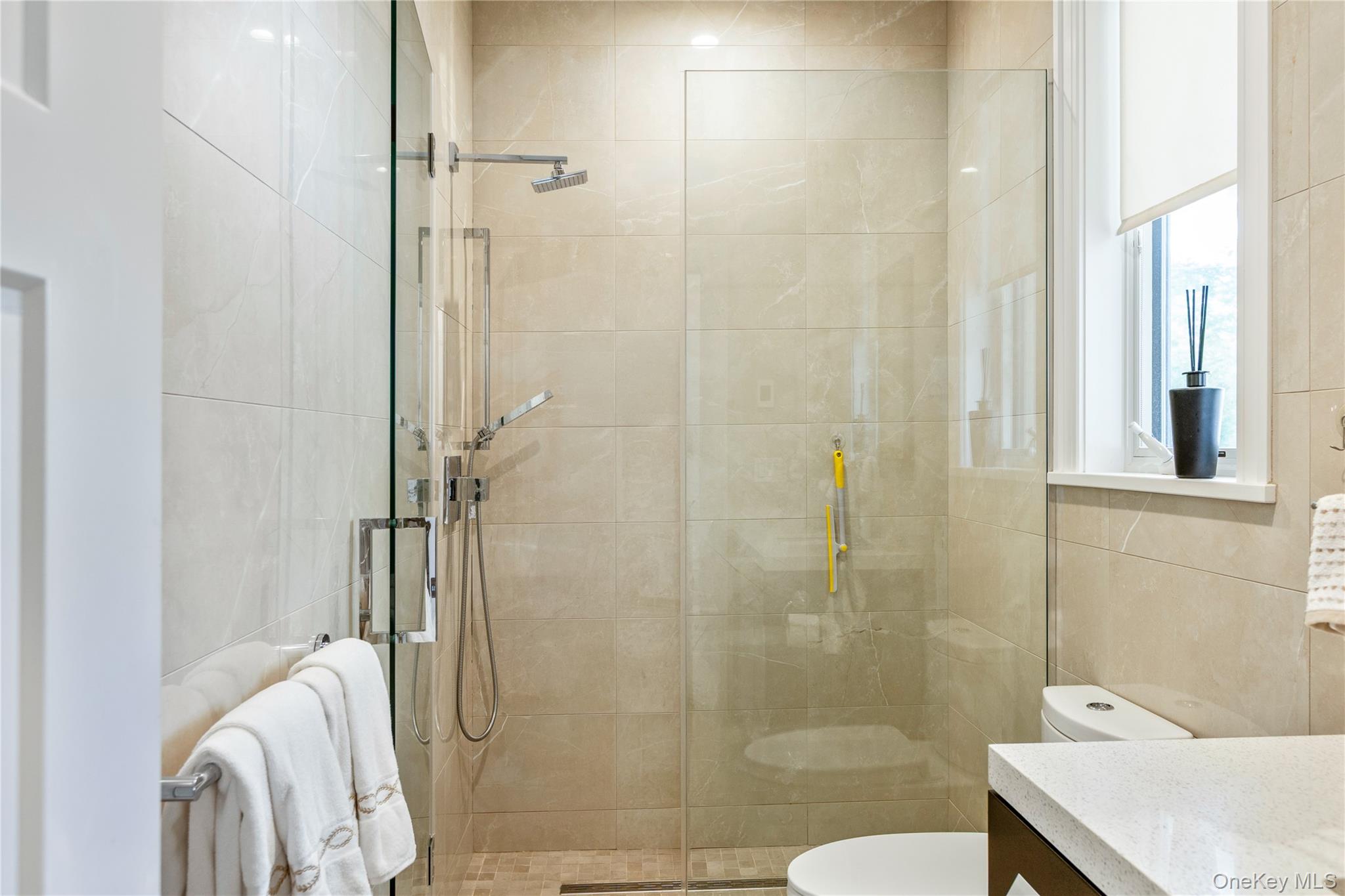 26 Tuthill Lane Property Photo 15