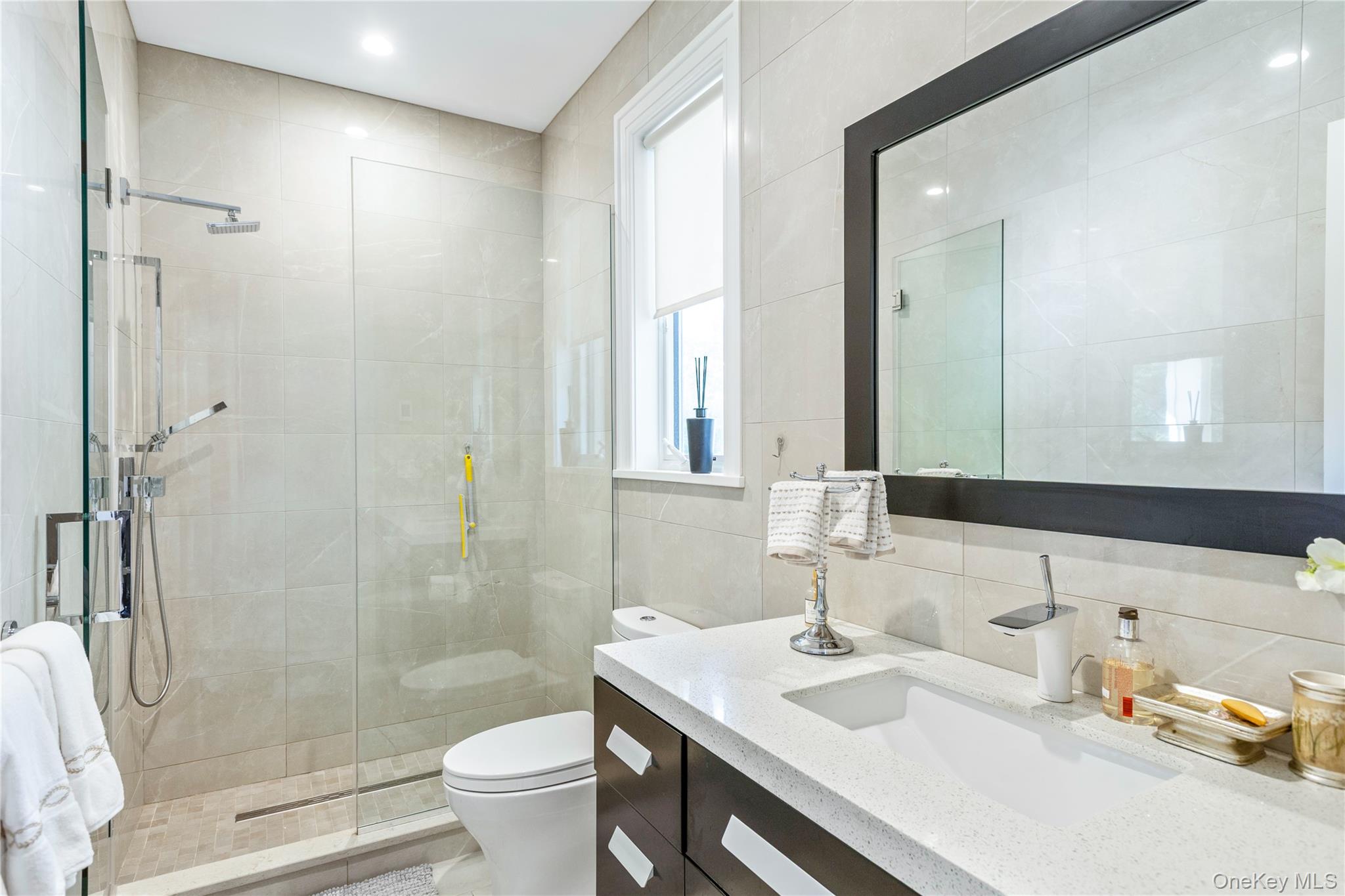 26 Tuthill Lane Property Photo 17