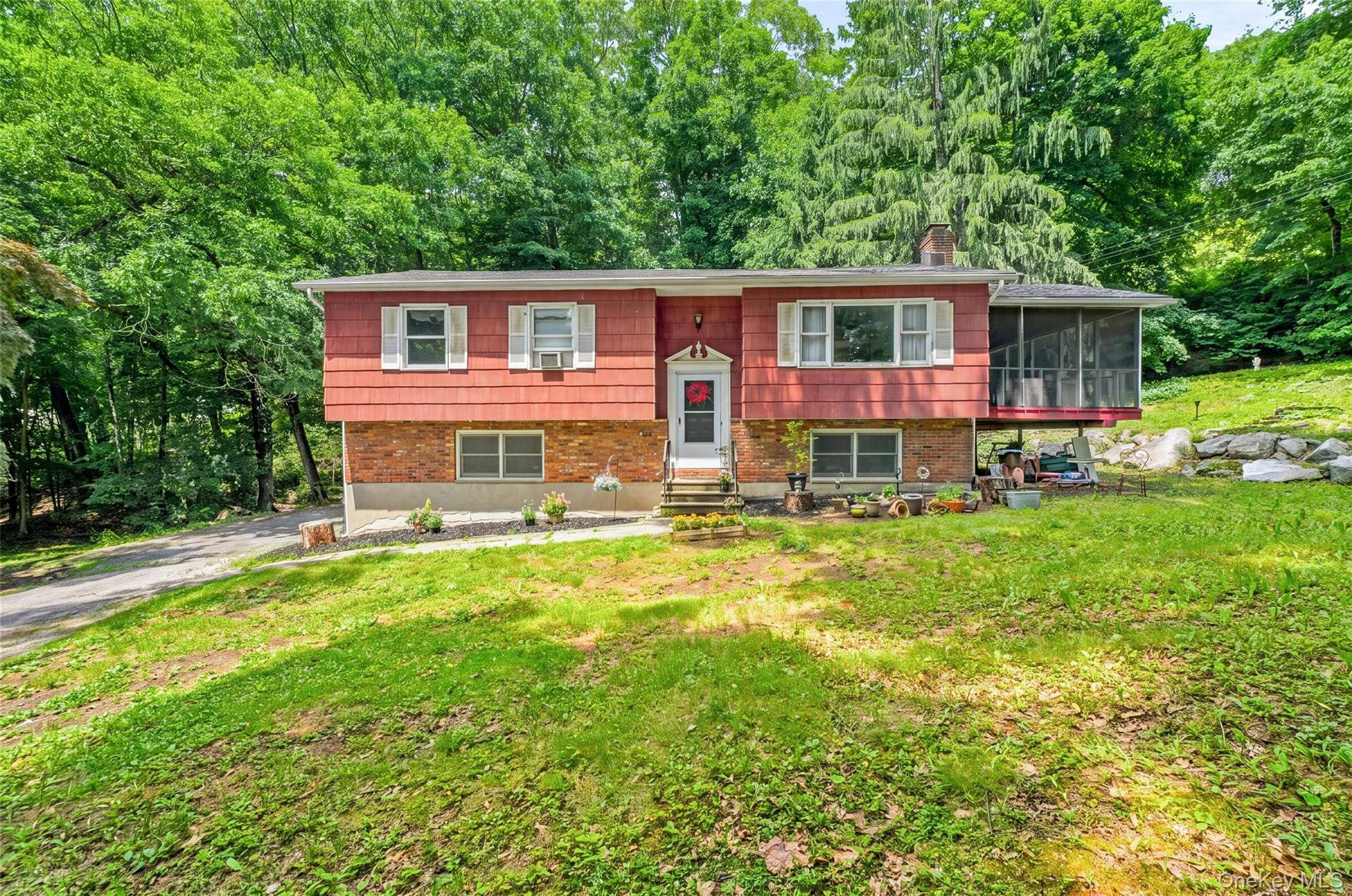 26 Maple Drive Property Photo 2
