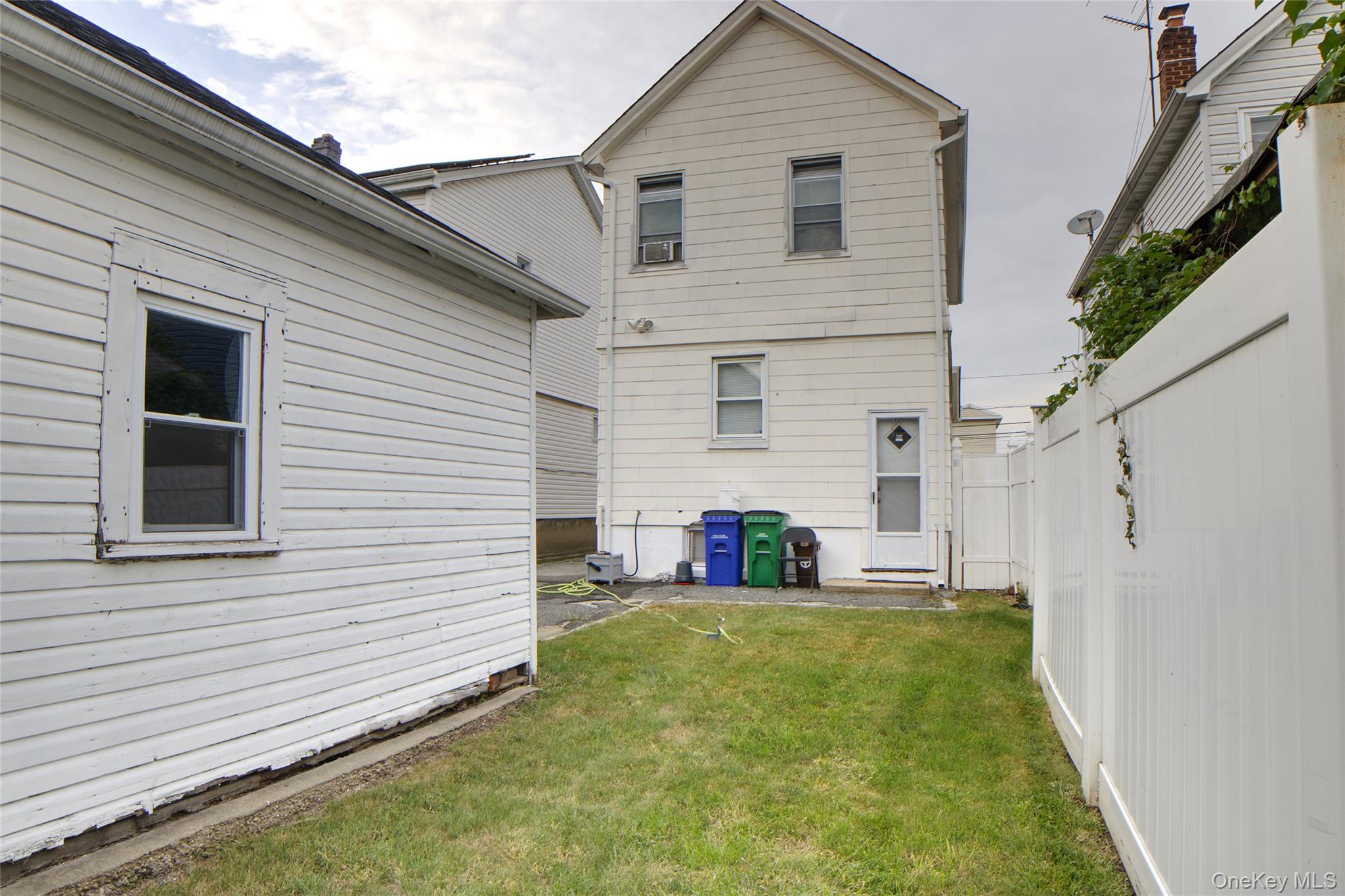 221-30 103rd Avenue Property Photo 17