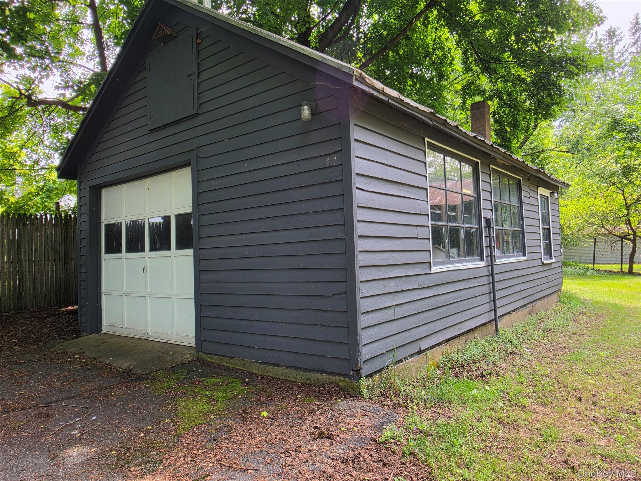 229 Bridge Street Property Photo 5