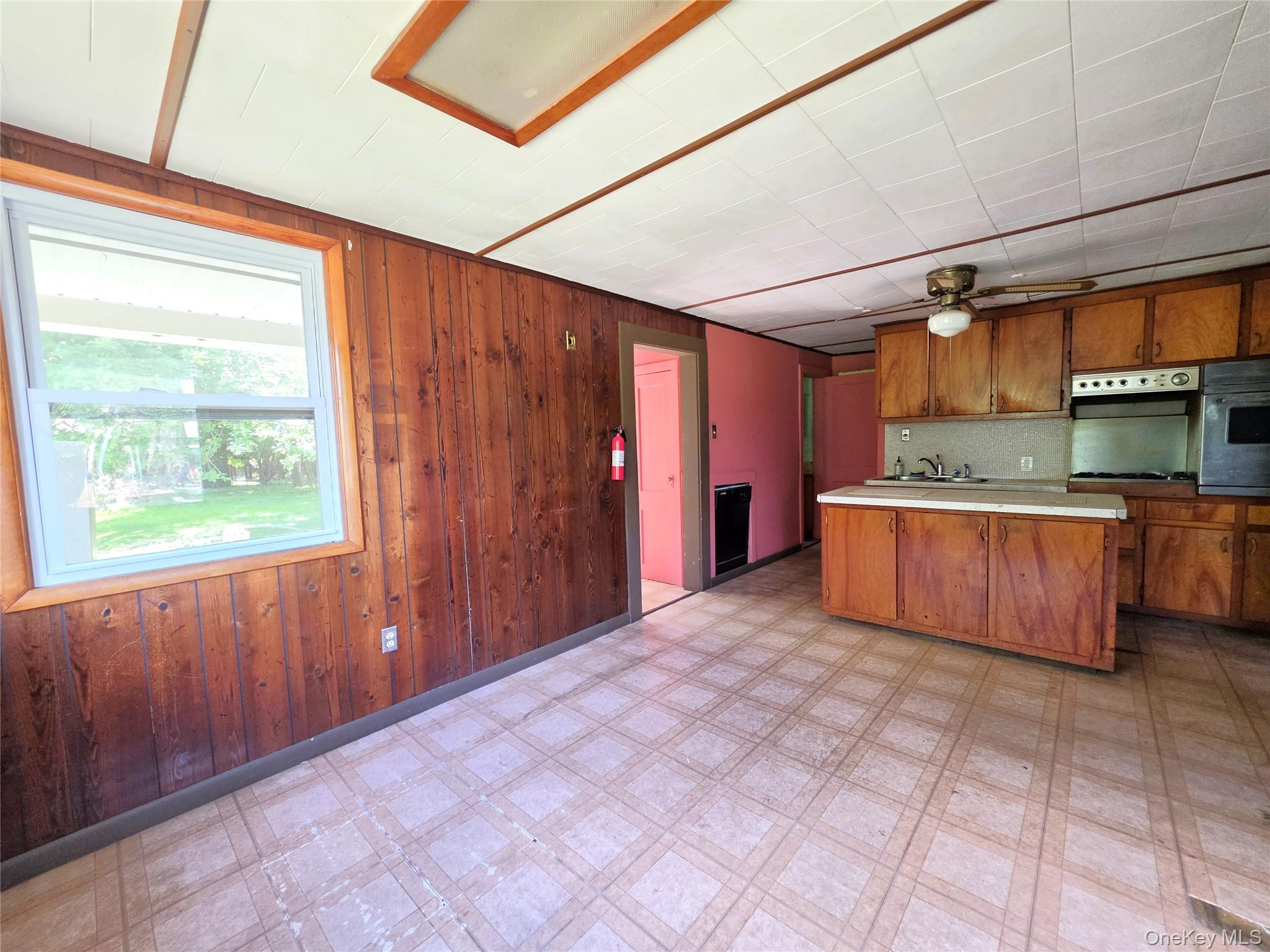 229 Bridge Street Property Photo 11