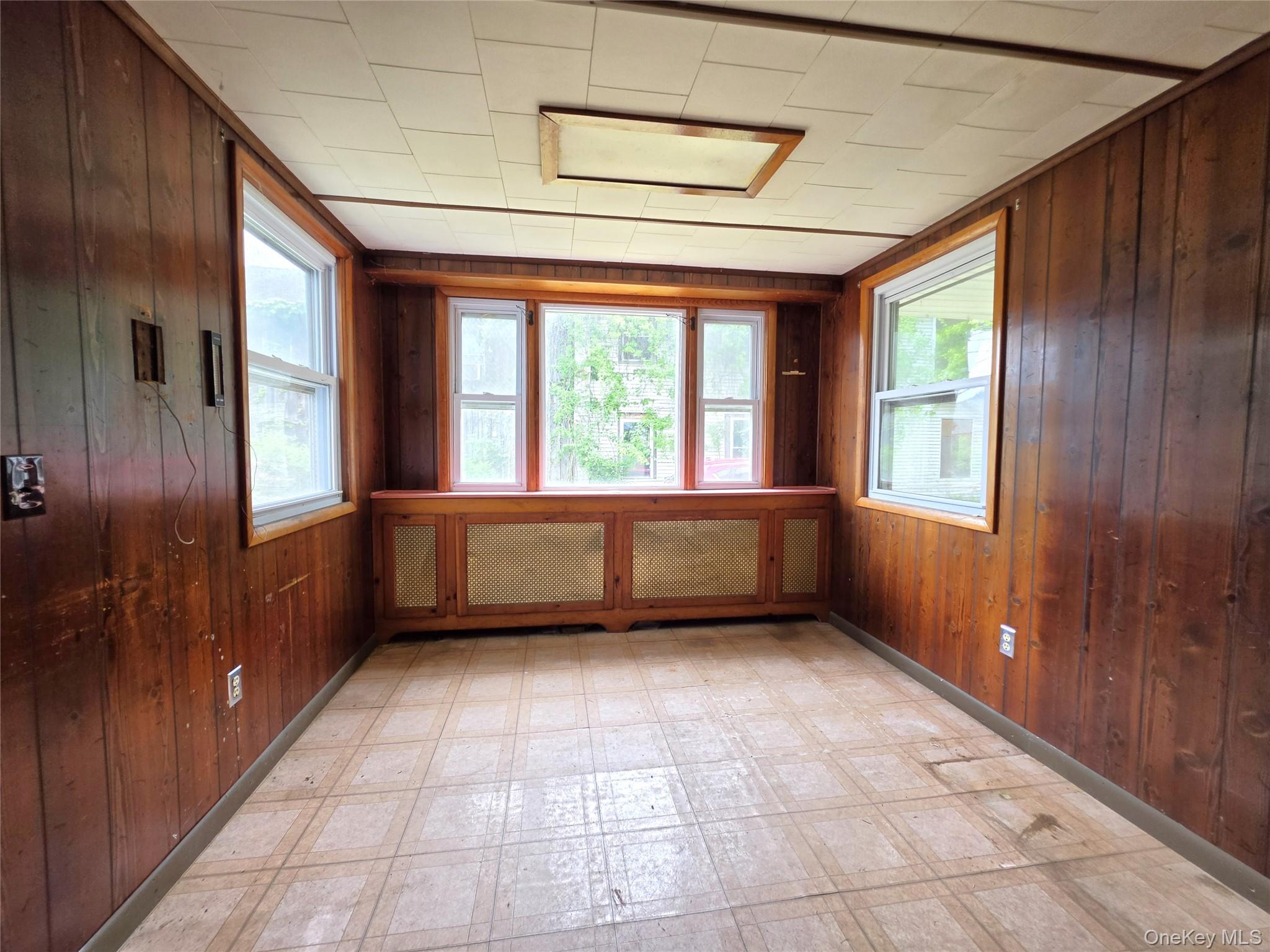 229 Bridge Street Property Photo 12