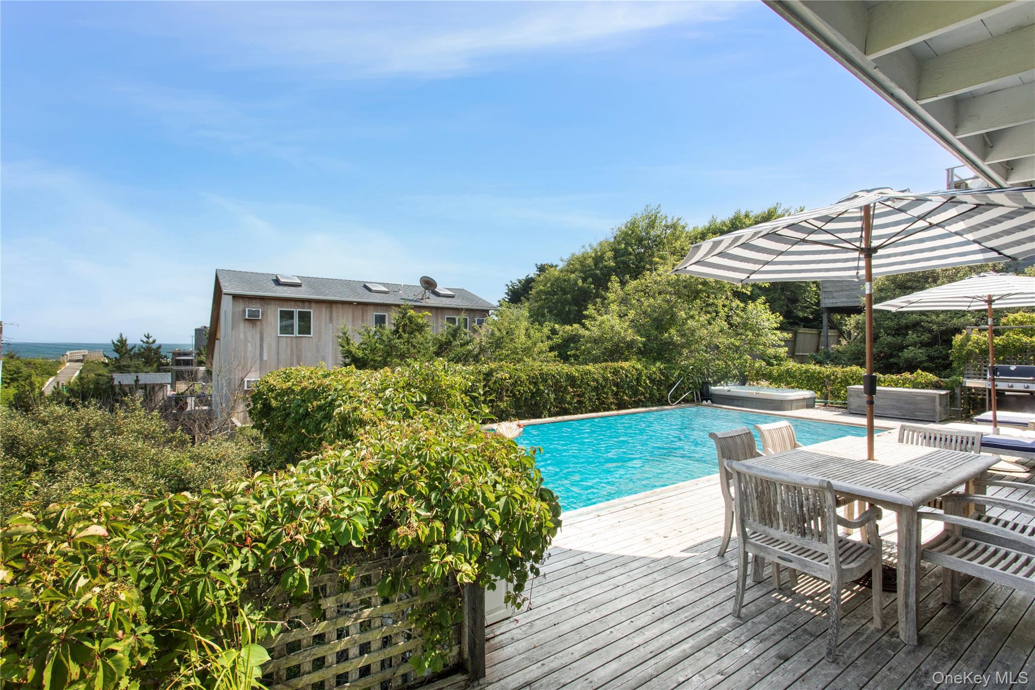 445 Sail Walk Property Photo 5