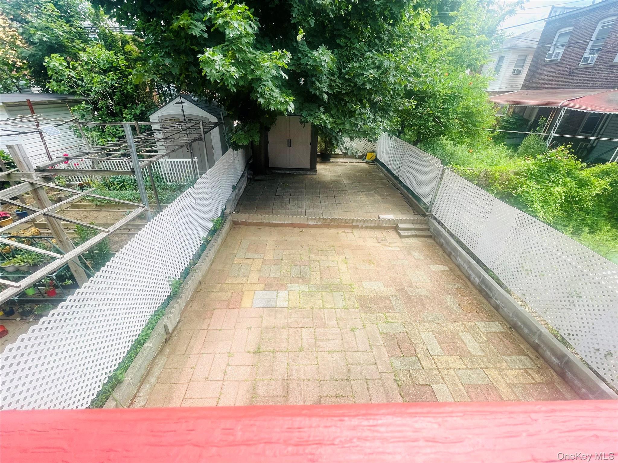 1611 E 55th Street Property Photo 6