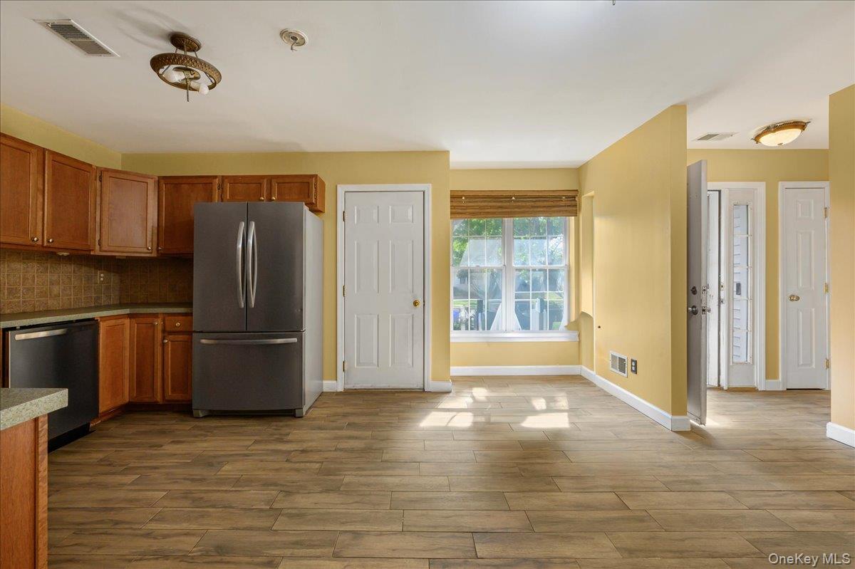 204 Mattituck Court Property Photo 10