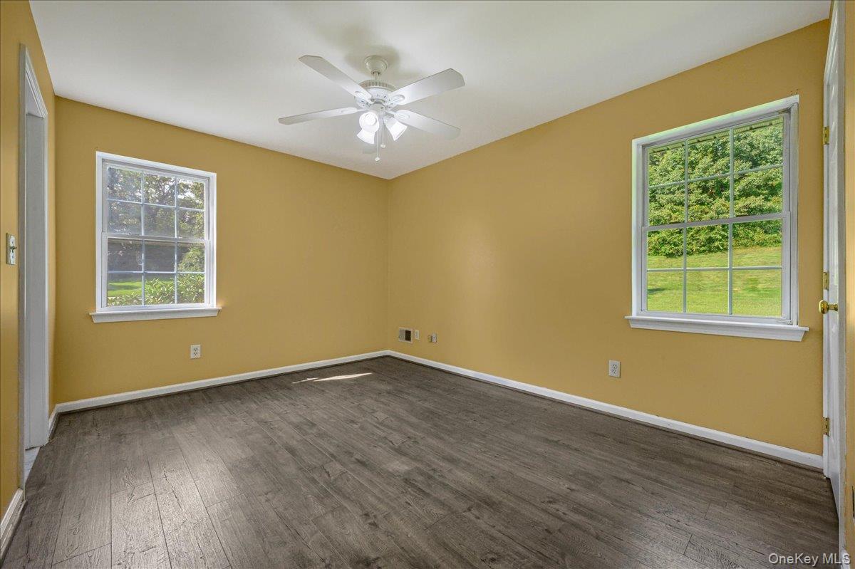 204 Mattituck Court Property Photo 17