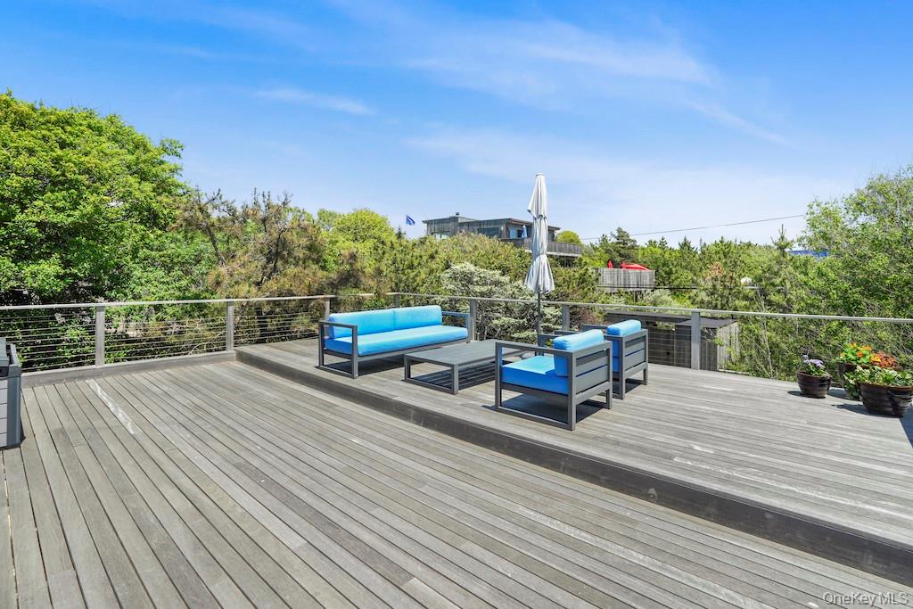 136 Beach Hill Walk Property Photo 13
