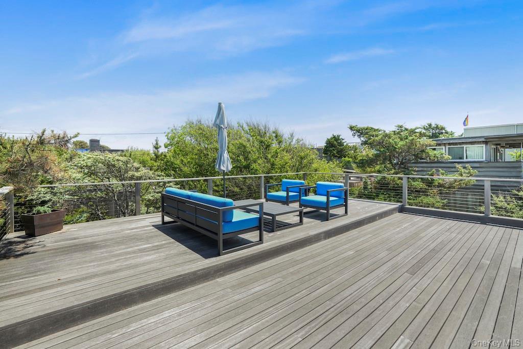 136 Beach Hill Walk Property Photo 14