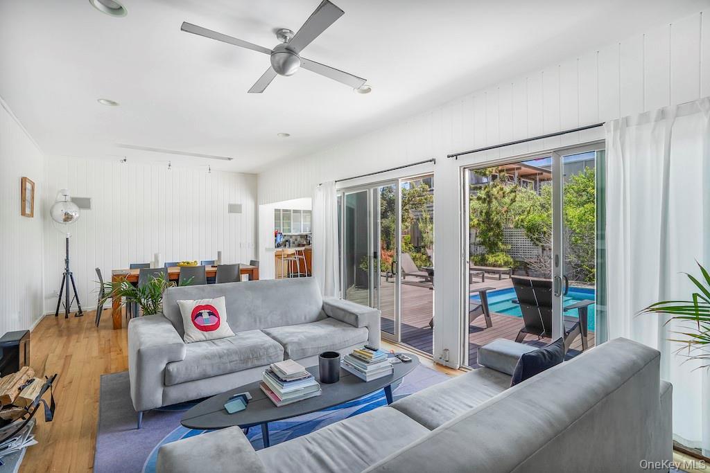 136 Beach Hill Walk Property Photo 20
