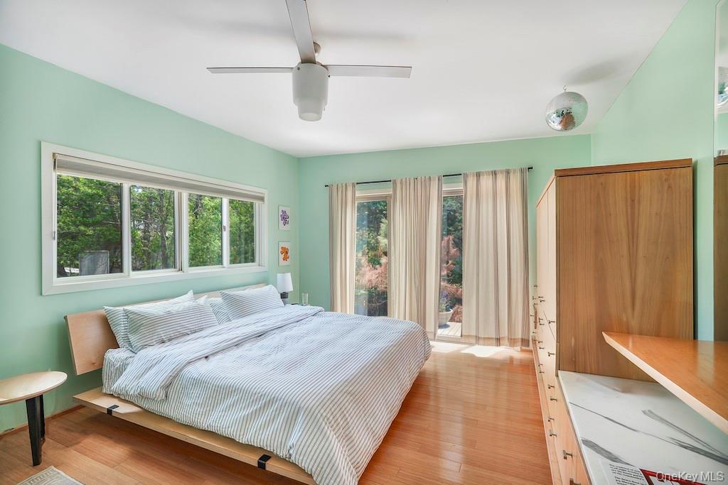136 Beach Hill Walk Property Photo 22