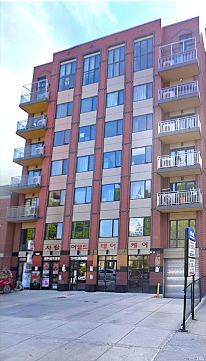 14456 Roosevelt Avenue 5A Property Photo 1