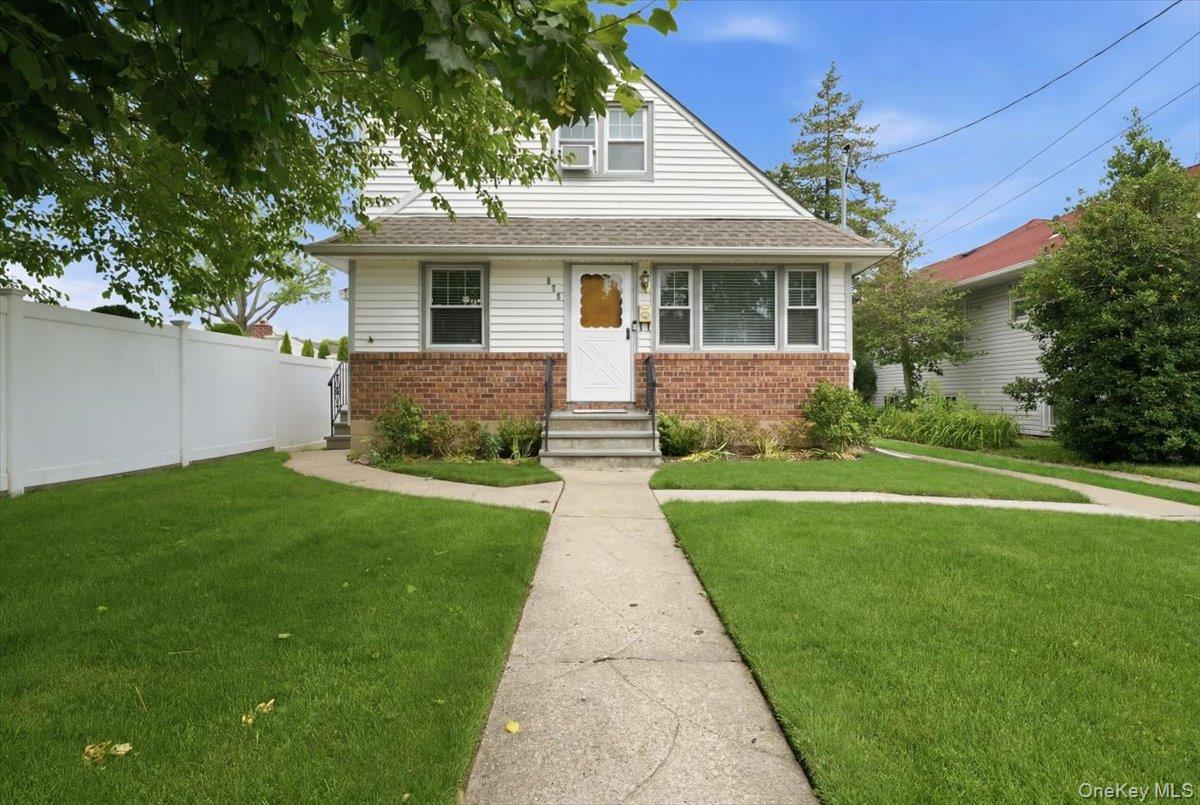 358 Langley Avenue Property Photo 1
