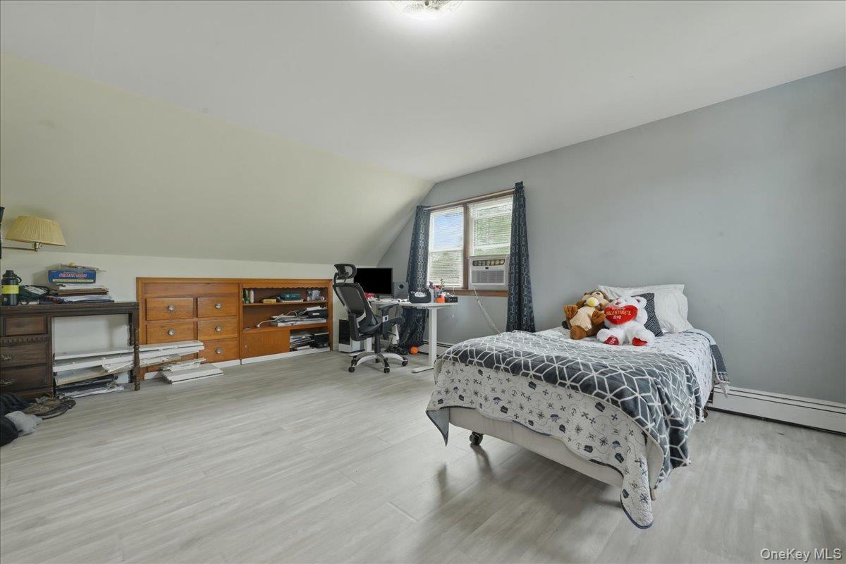 358 Langley Avenue Property Photo 14