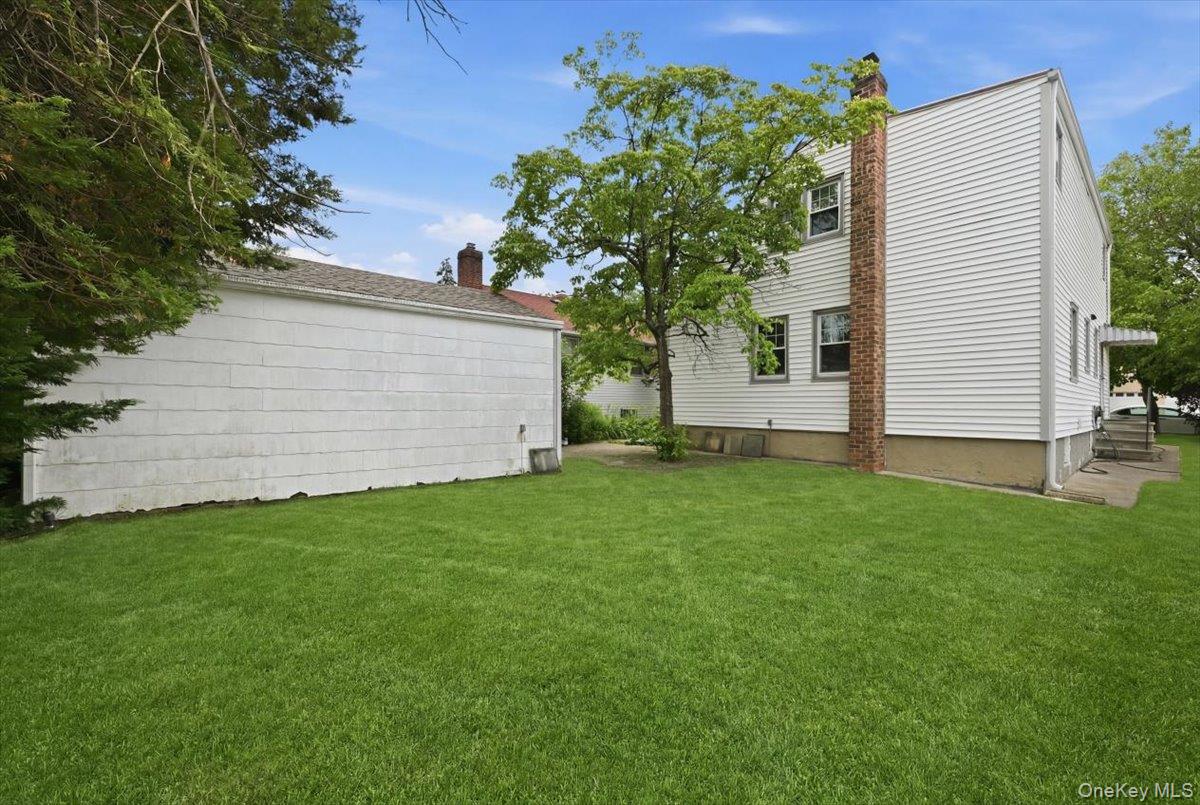358 Langley Avenue Property Photo 17