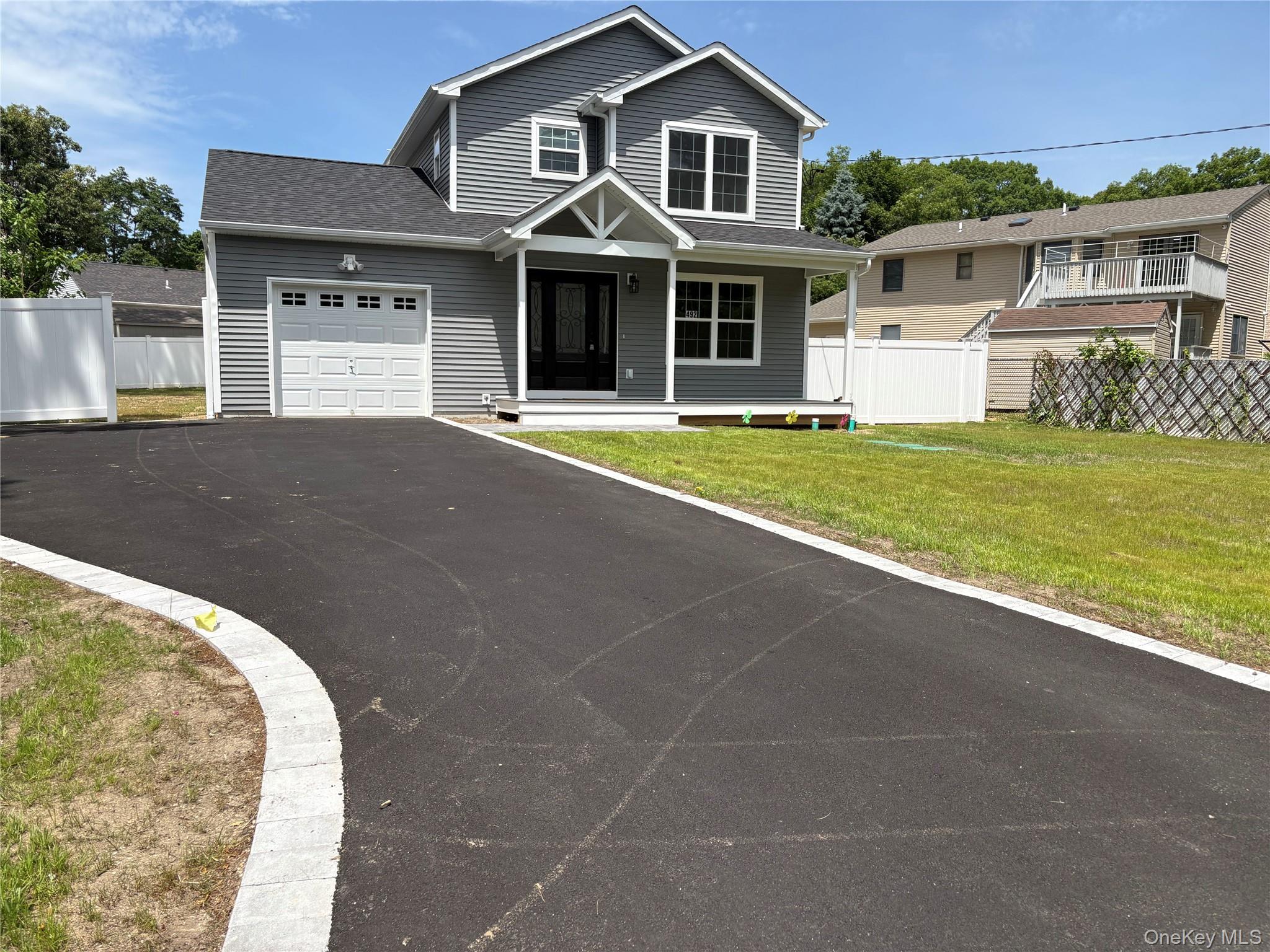492 Blue Pt Road Property Photo 1