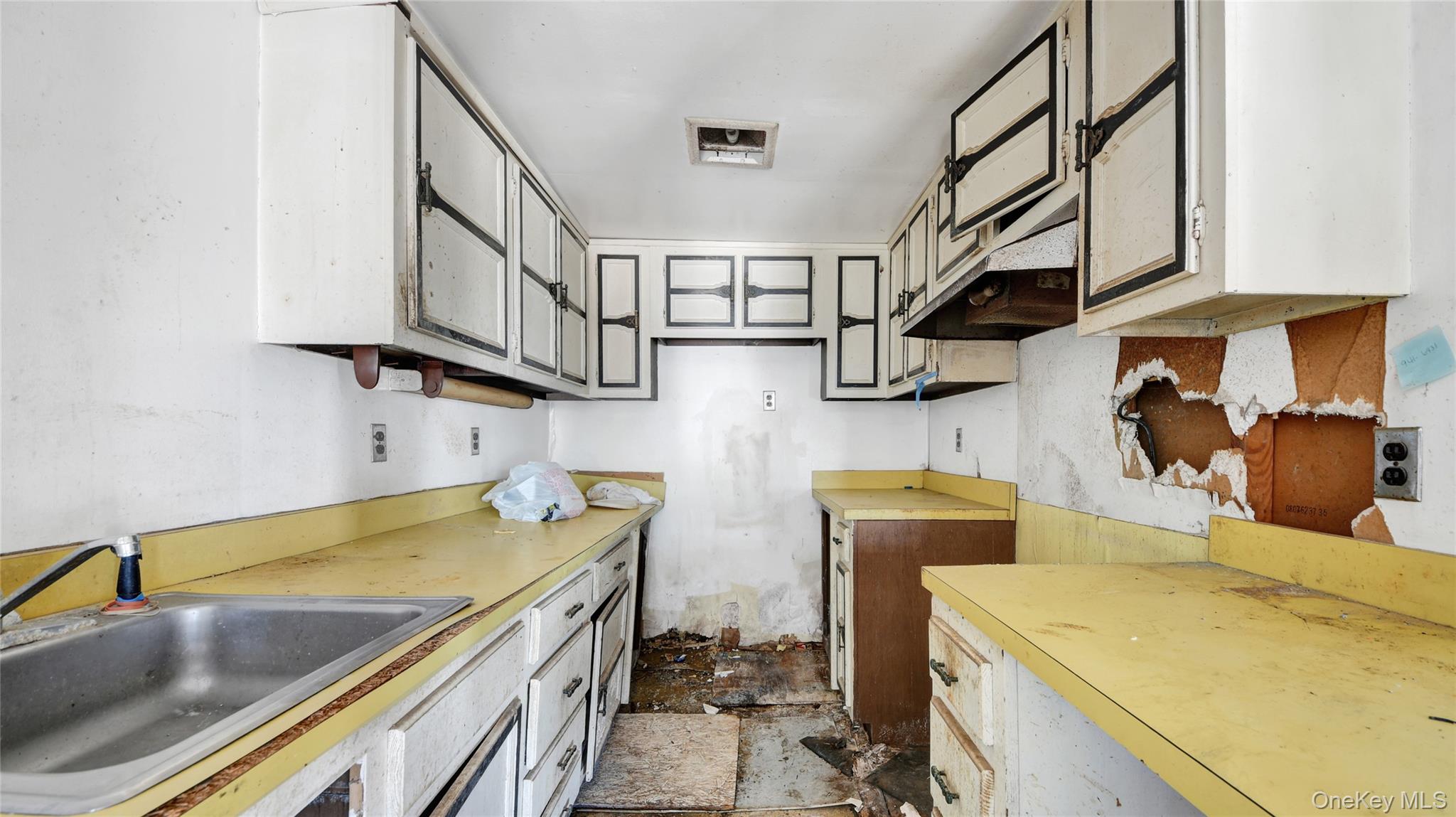 126 Croton Avenue Property Photo 3