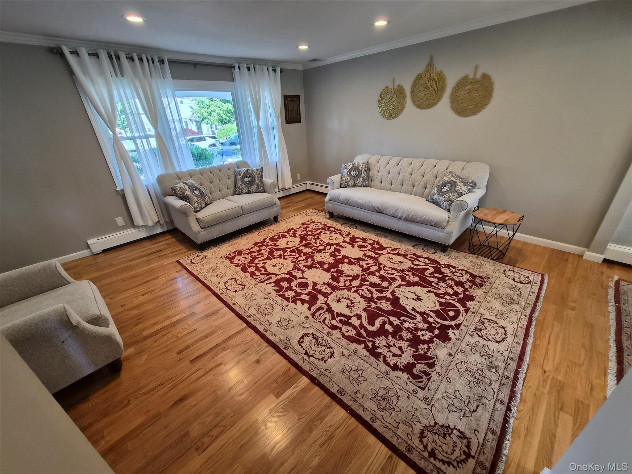1920 Clemons Street Property Photo 6
