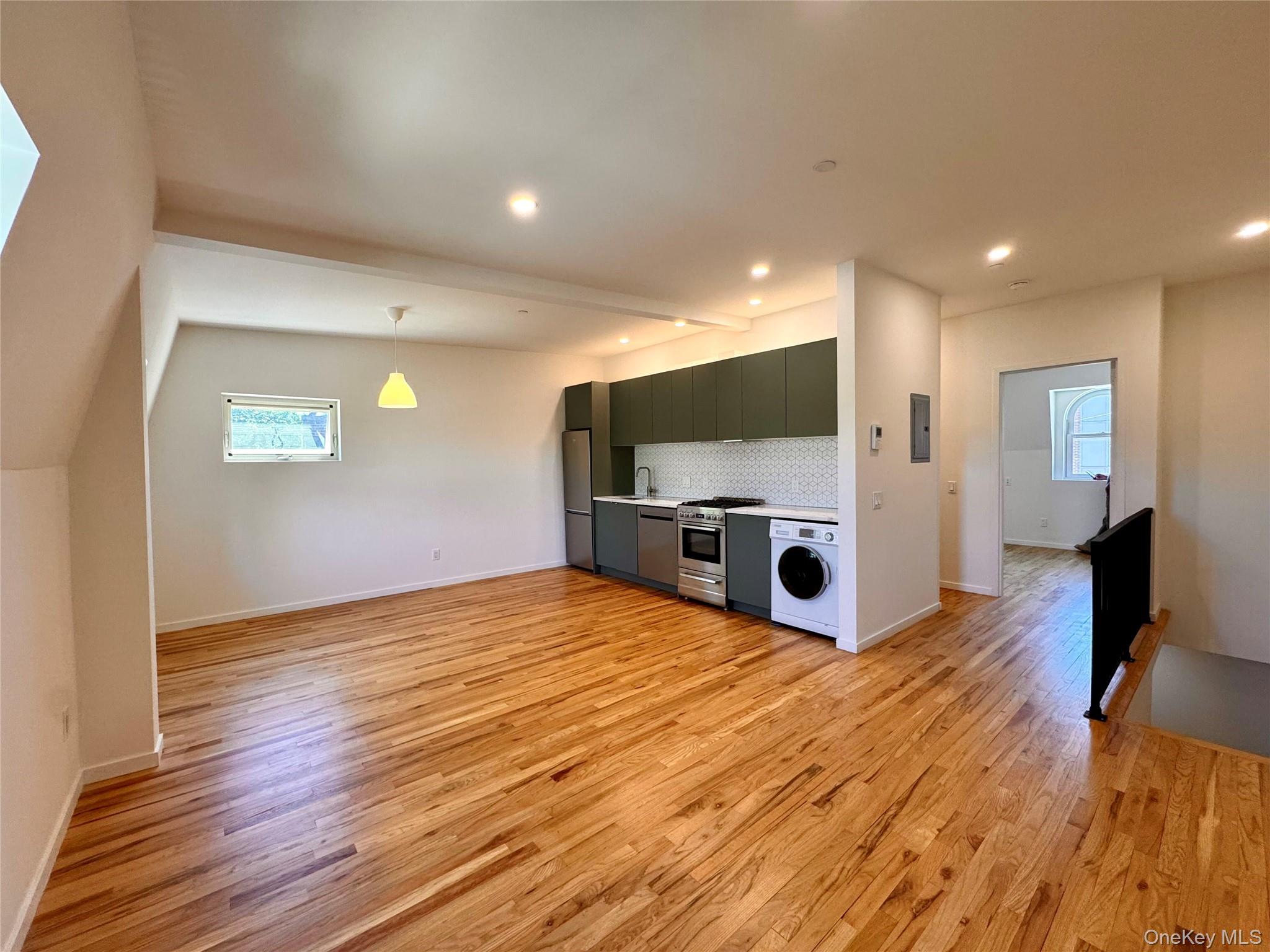 121 Lander Street 4 Property Photo 5