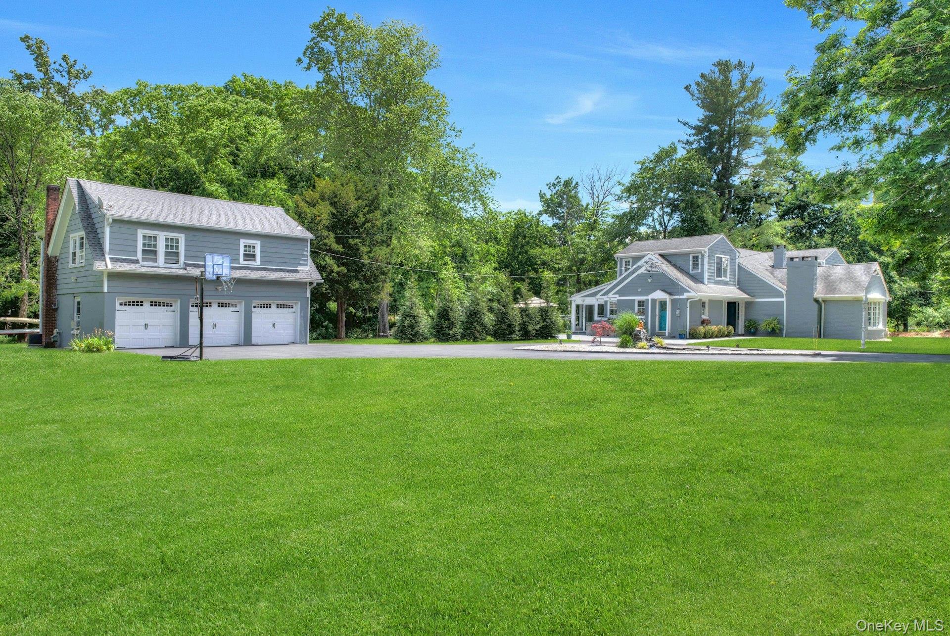 459-461 Haverstraw Road Property Photo 4
