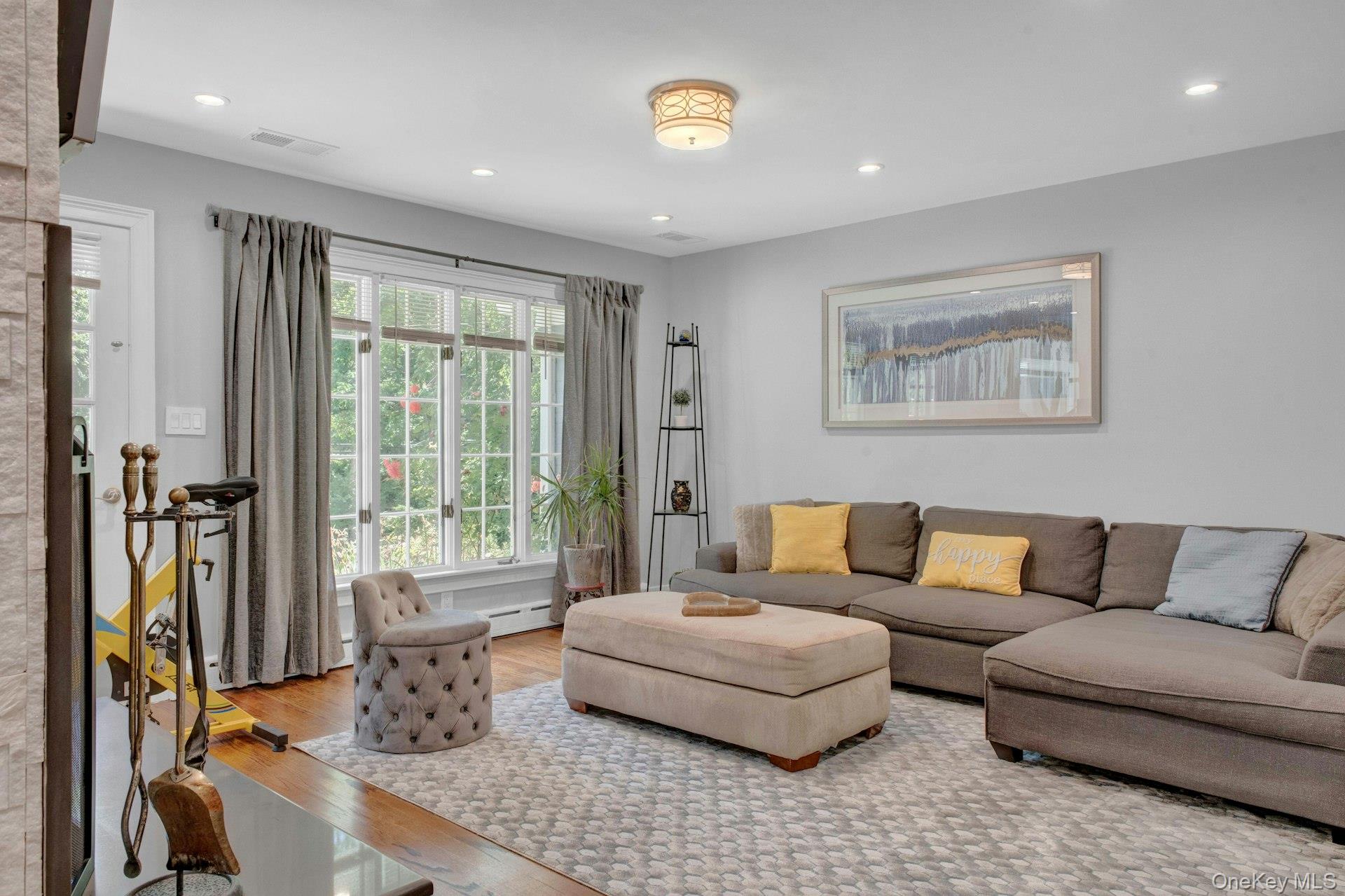 459-461 Haverstraw Road Property Photo 8