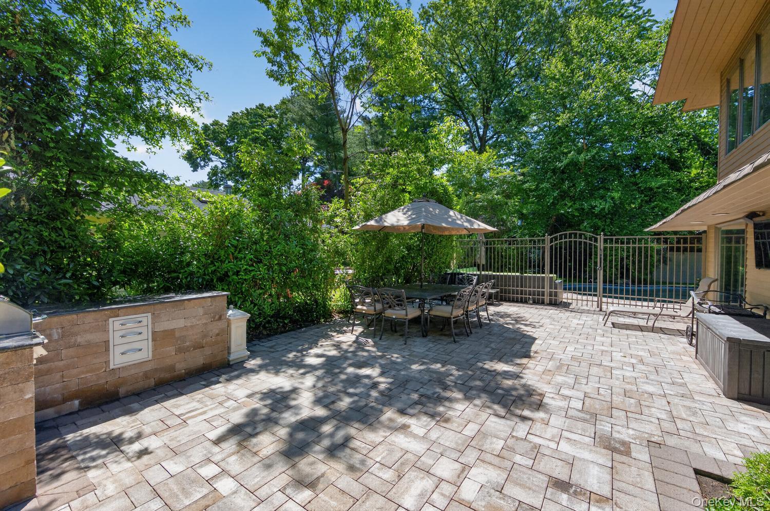 12 Locust Lane Property Photo 26